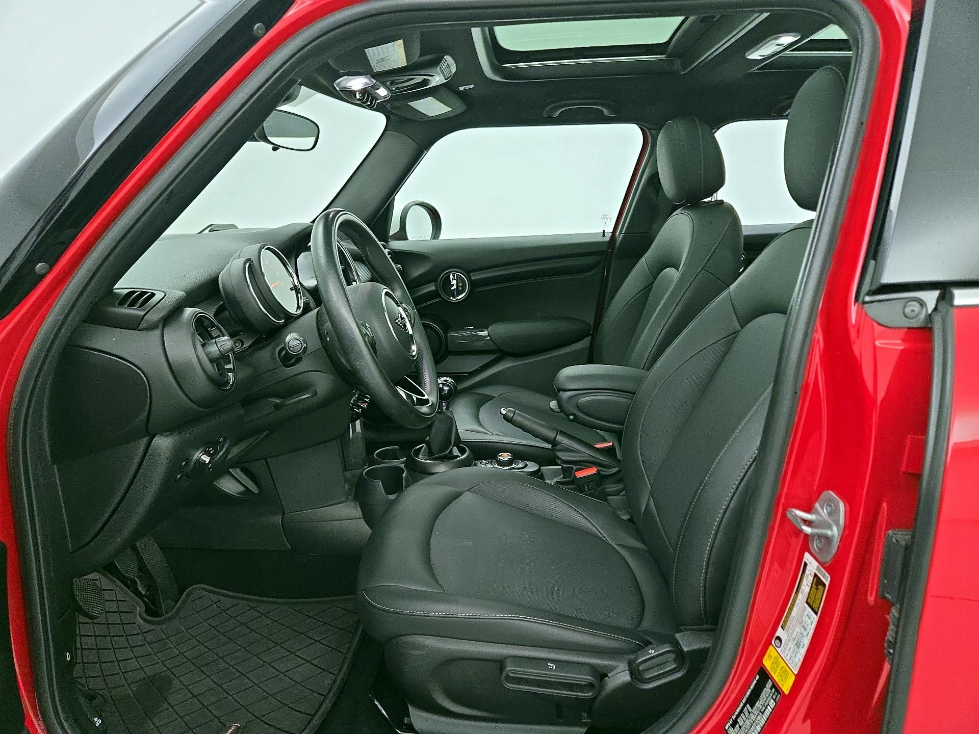 Thumbnail: 2021 MINI Cooper Hardtop - 11
