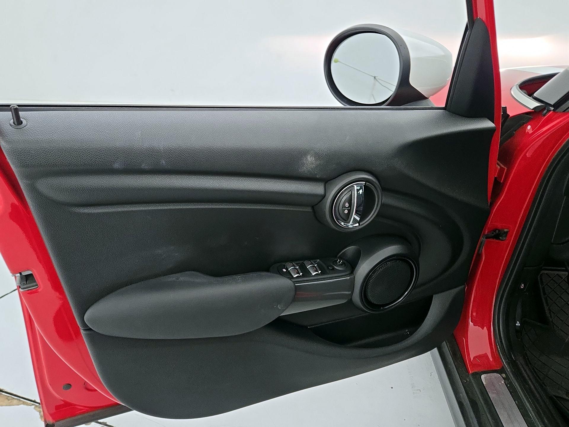 Thumbnail: 2021 MINI Cooper Hardtop - 12