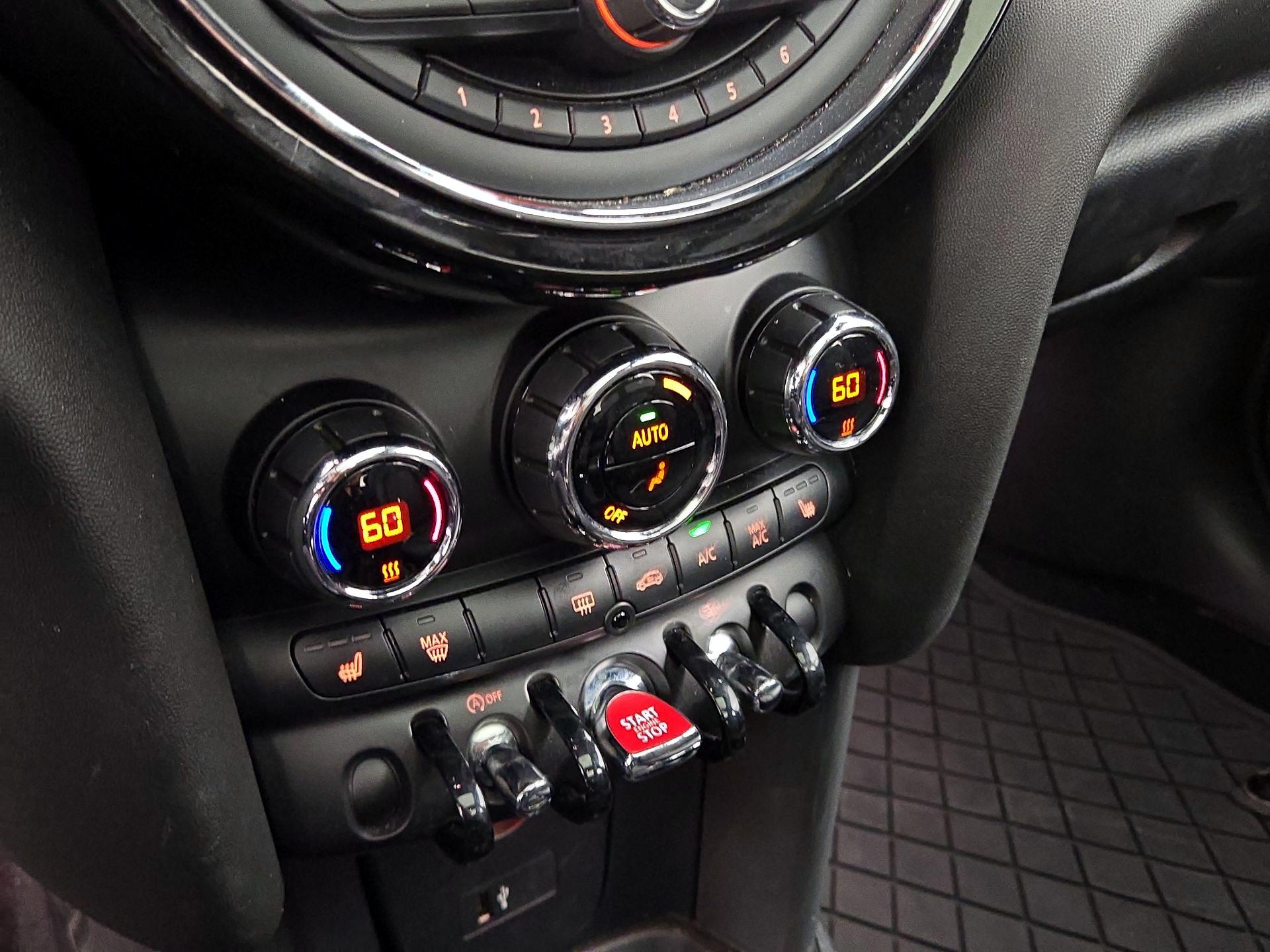 Thumbnail: 2021 MINI Cooper Hardtop - 16