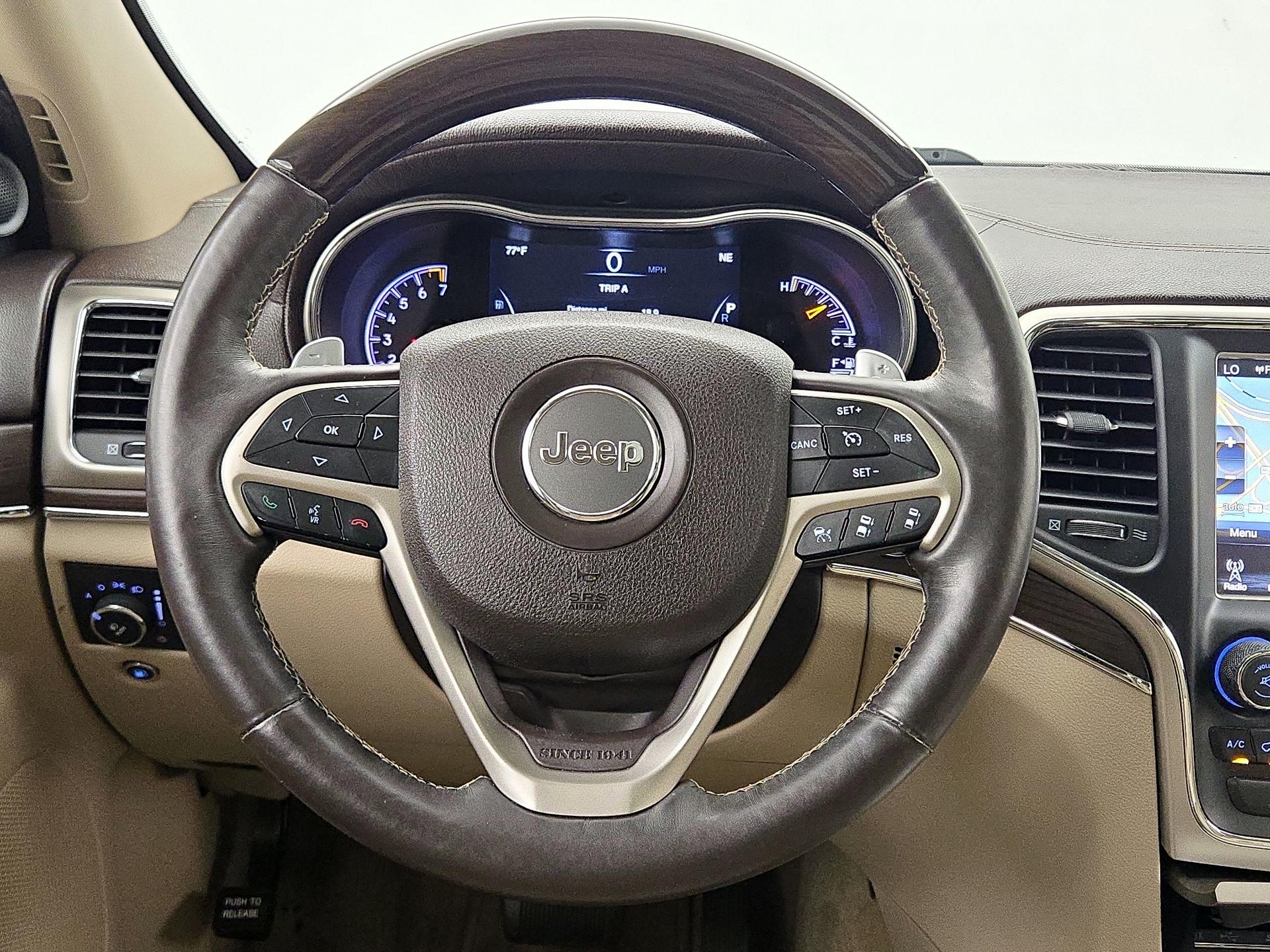 Thumbnail: 2015 Jeep Grand Cherokee - 10
