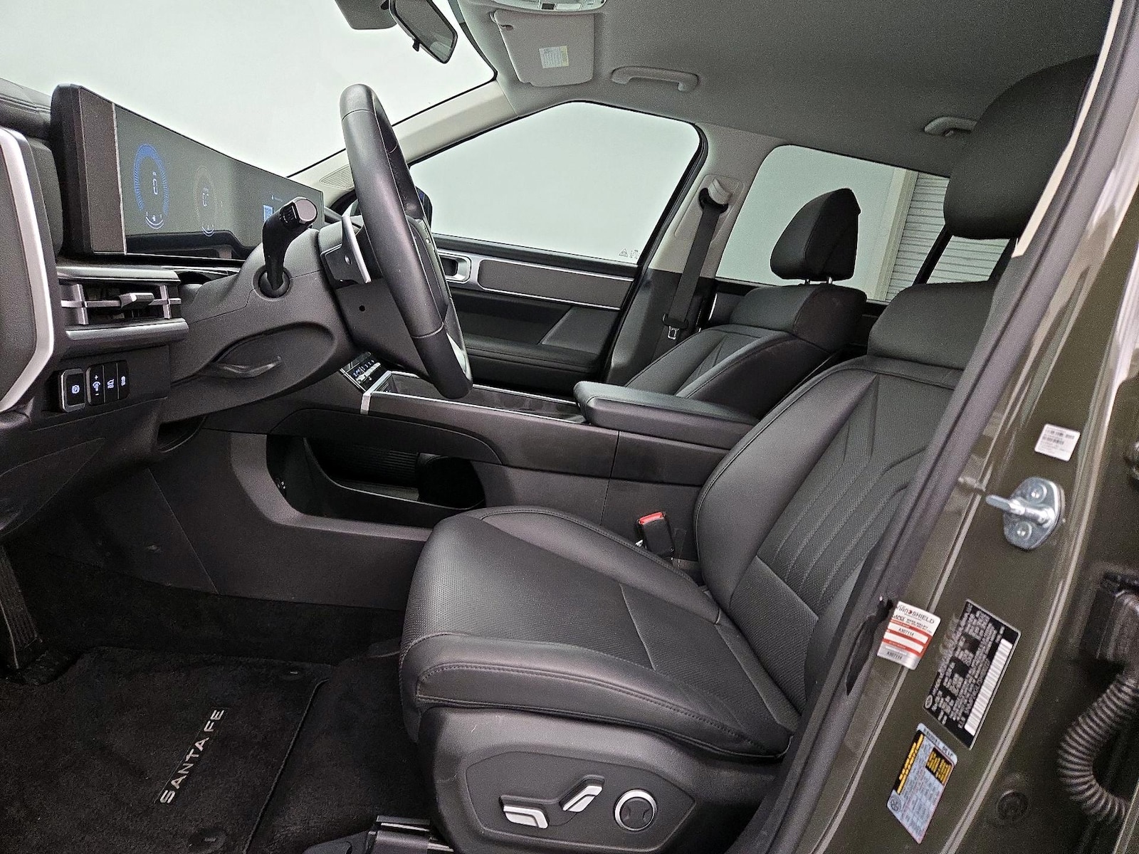 2025 Hyundai Santa Fe SEL - Photo 12
