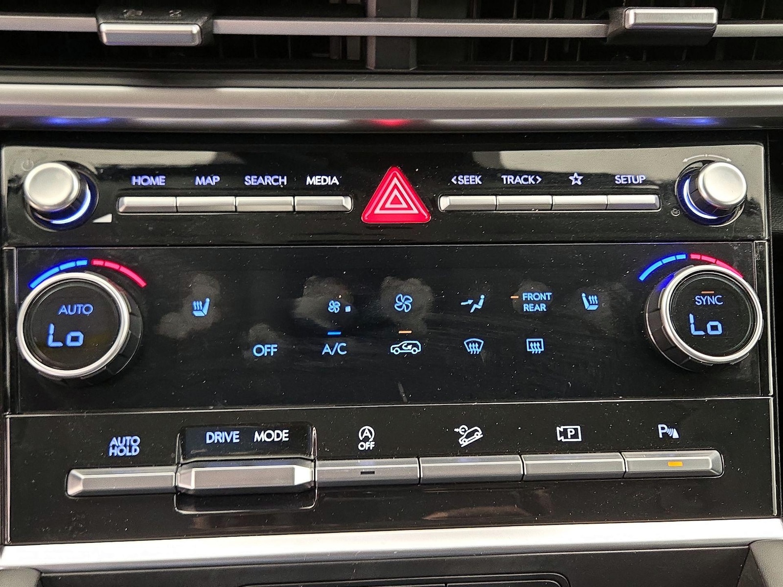 2025 Hyundai Santa Fe SEL - Photo 17