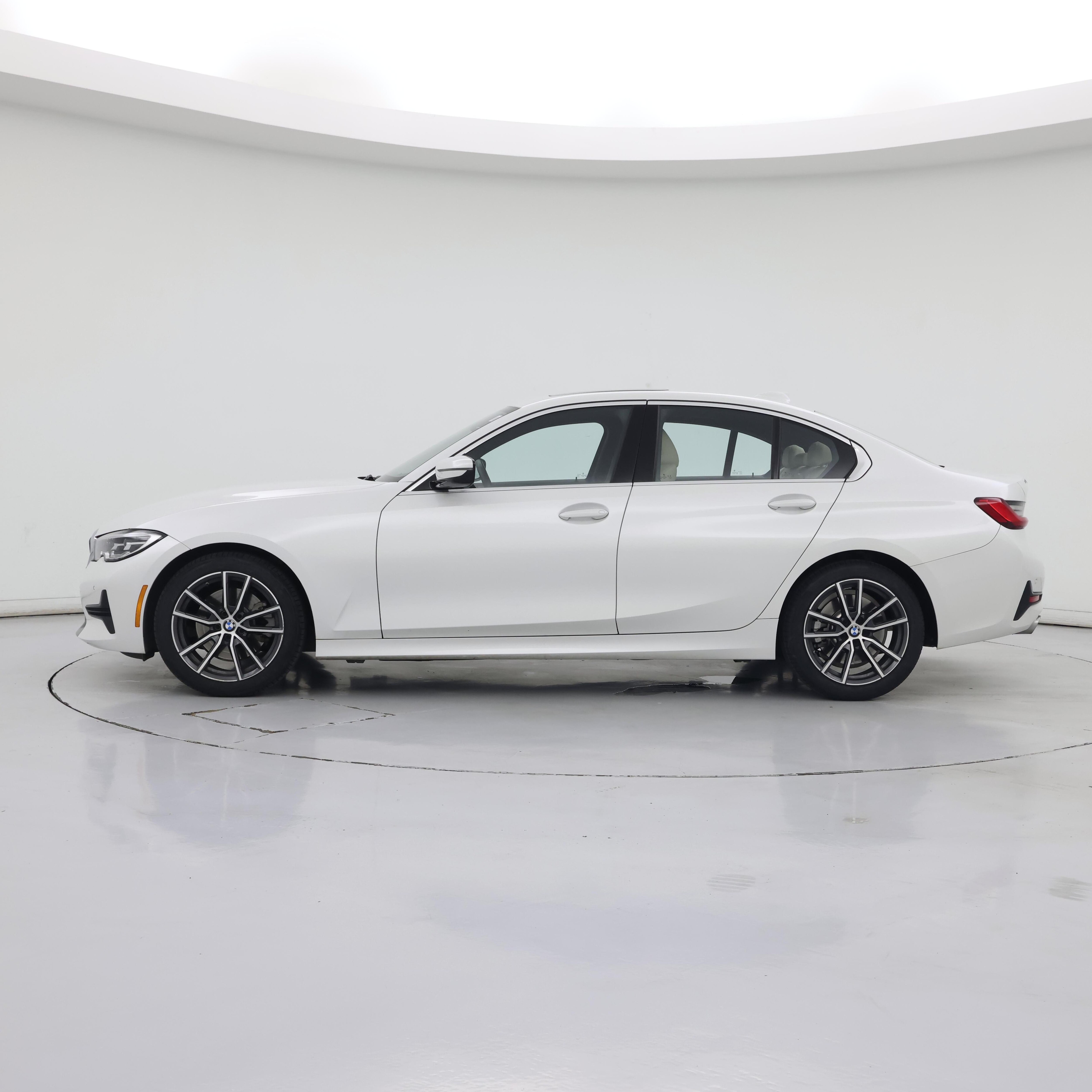Thumbnail: 2019 BMW 3 Series - 3