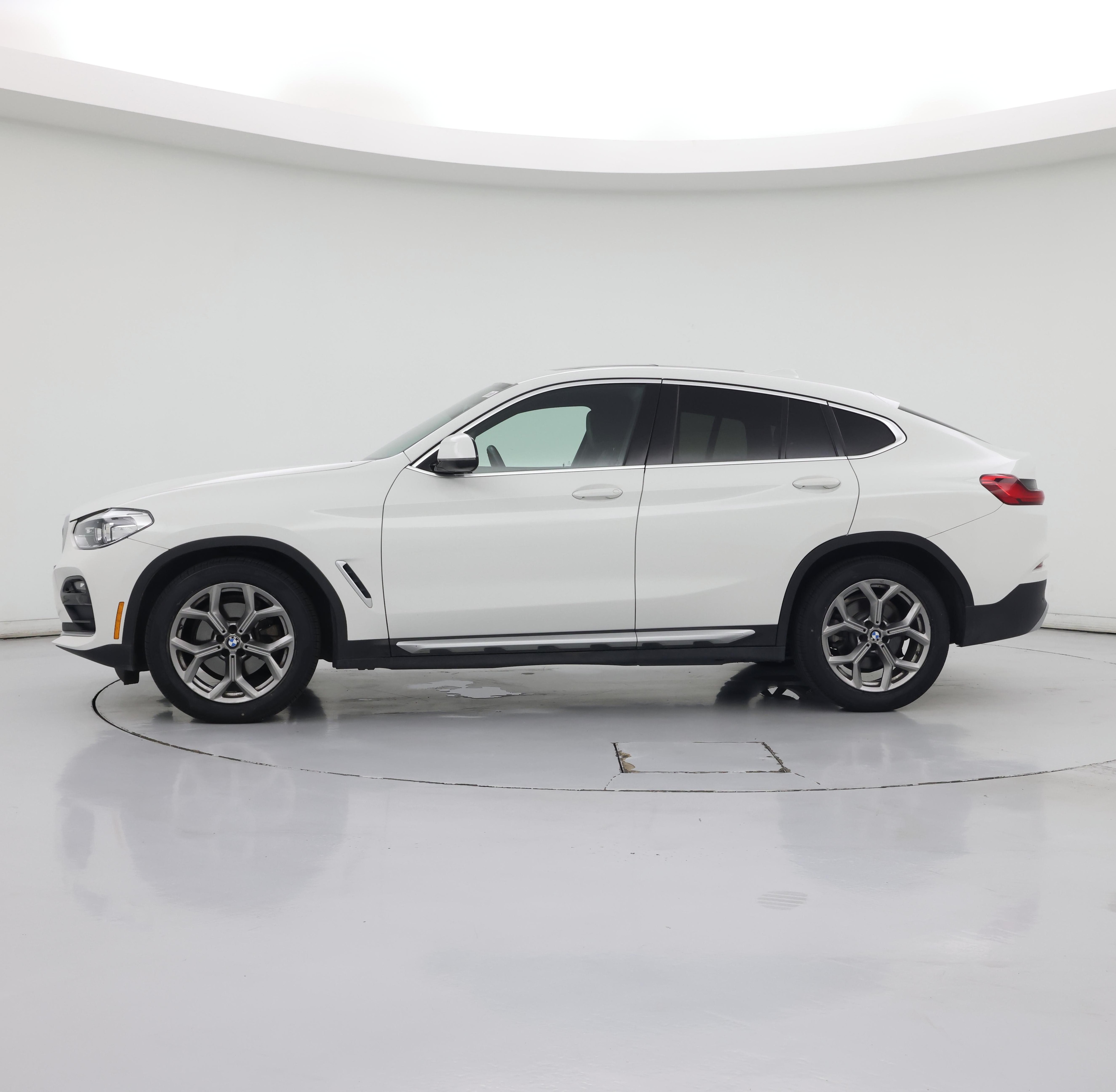 Thumbnail: 2021 BMW X4 - 3