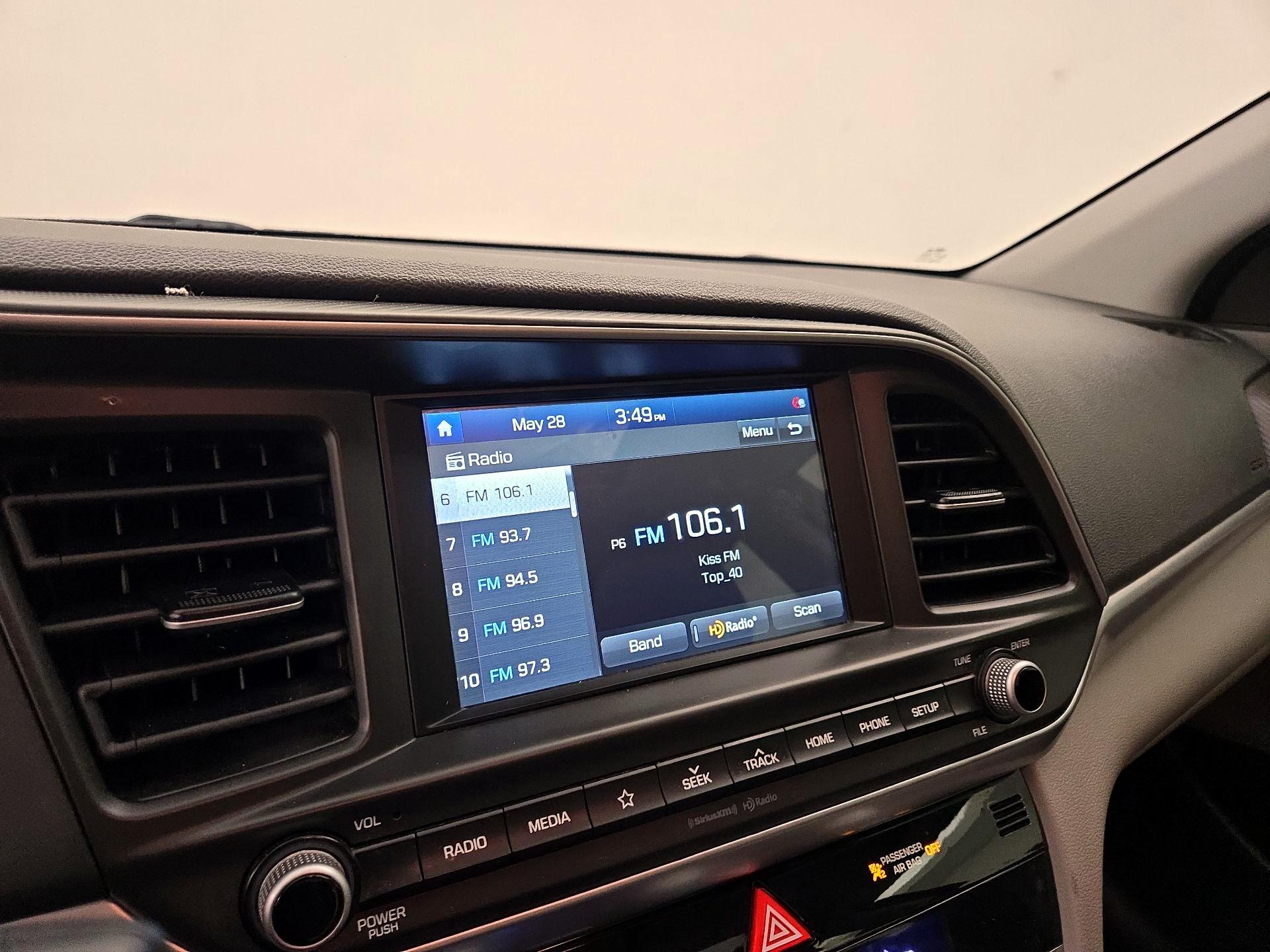 Thumbnail: 2020 Hyundai Elantra - 15