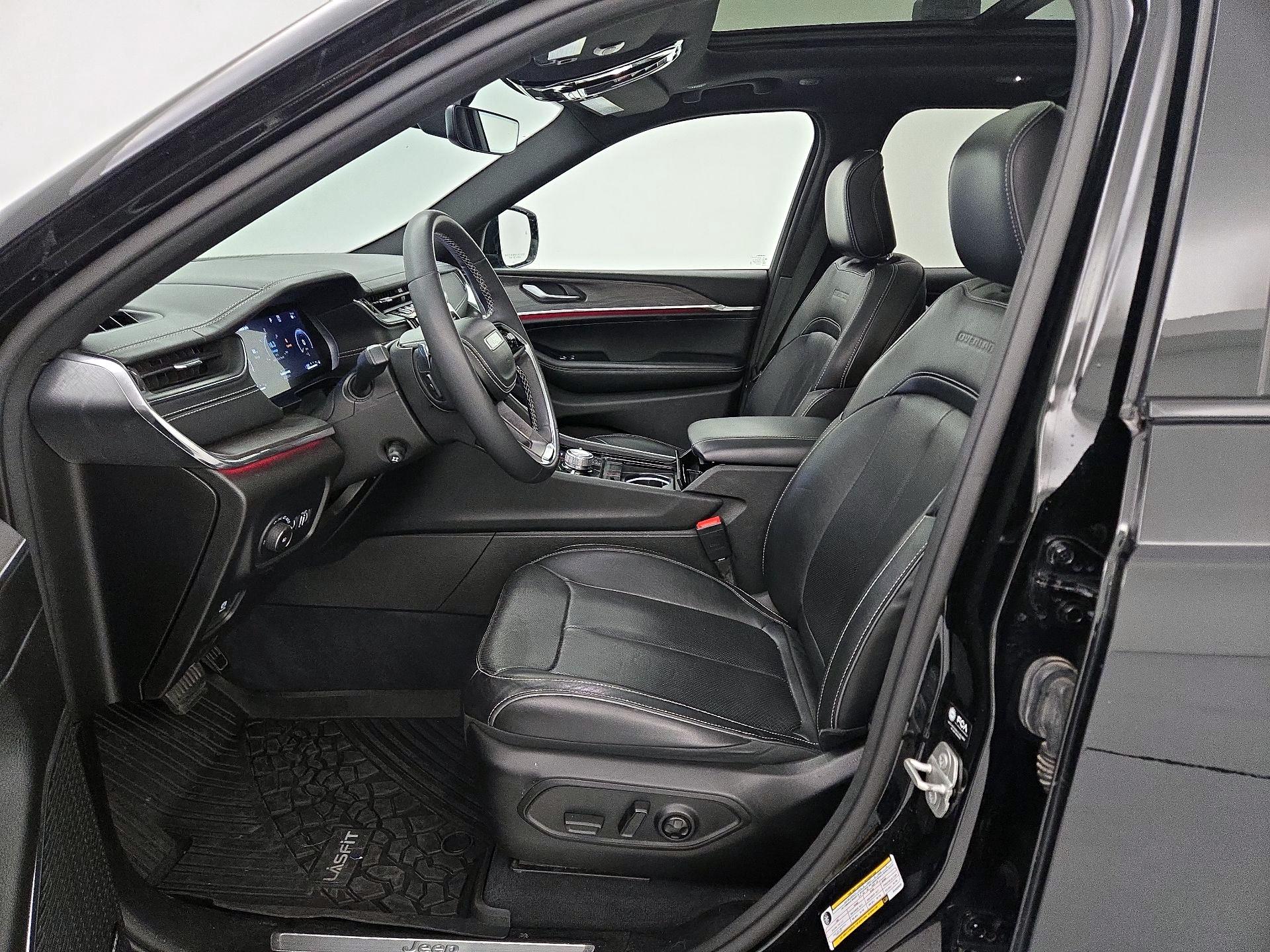 Thumbnail: 2023 Jeep Grand Cherokee - 11