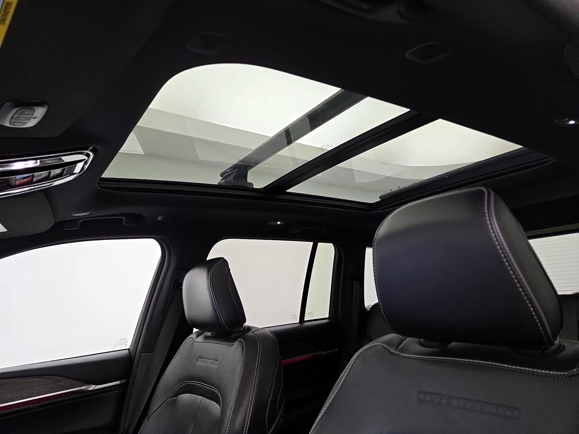 Thumbnail: 2023 Jeep Grand Cherokee - 20