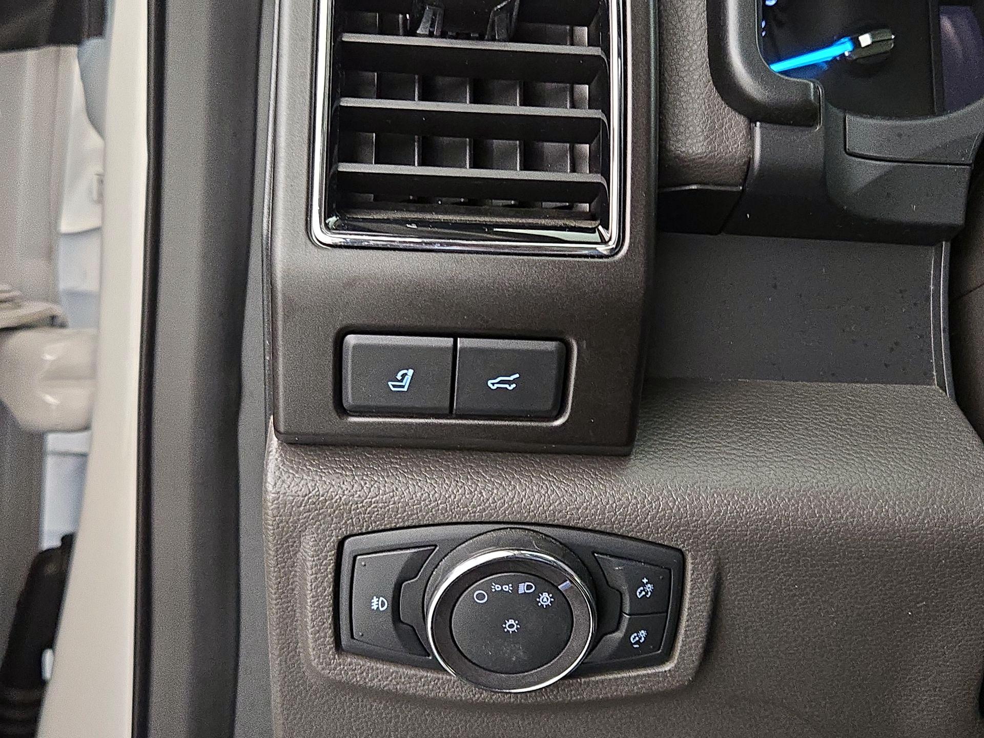 Thumbnail: 2018 Ford Expedition - 13