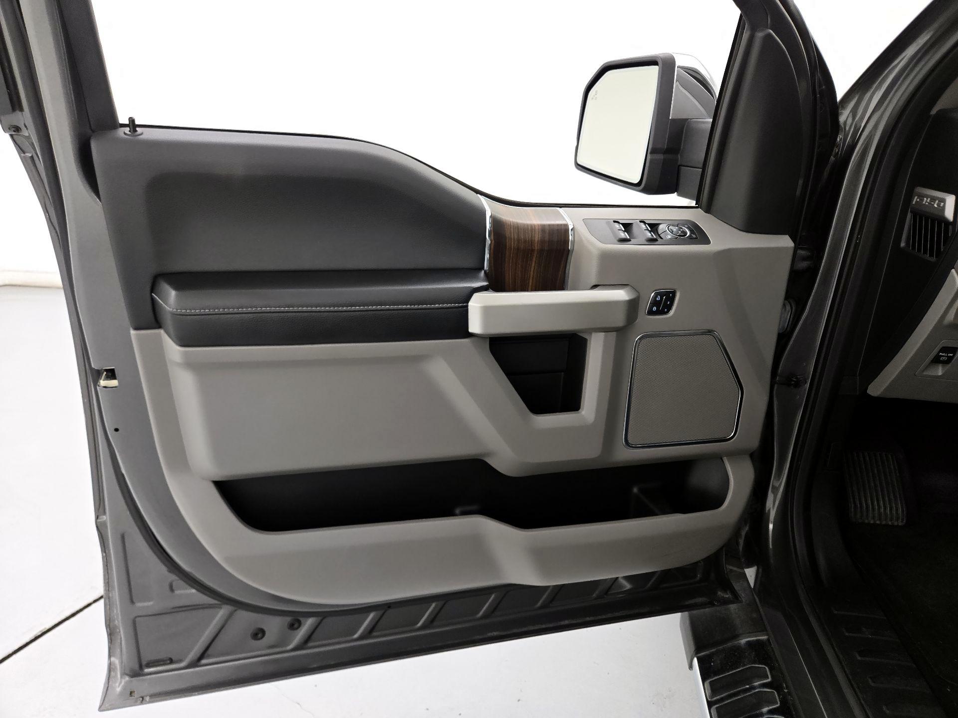 Thumbnail: 2016 Ford F-150 - 12