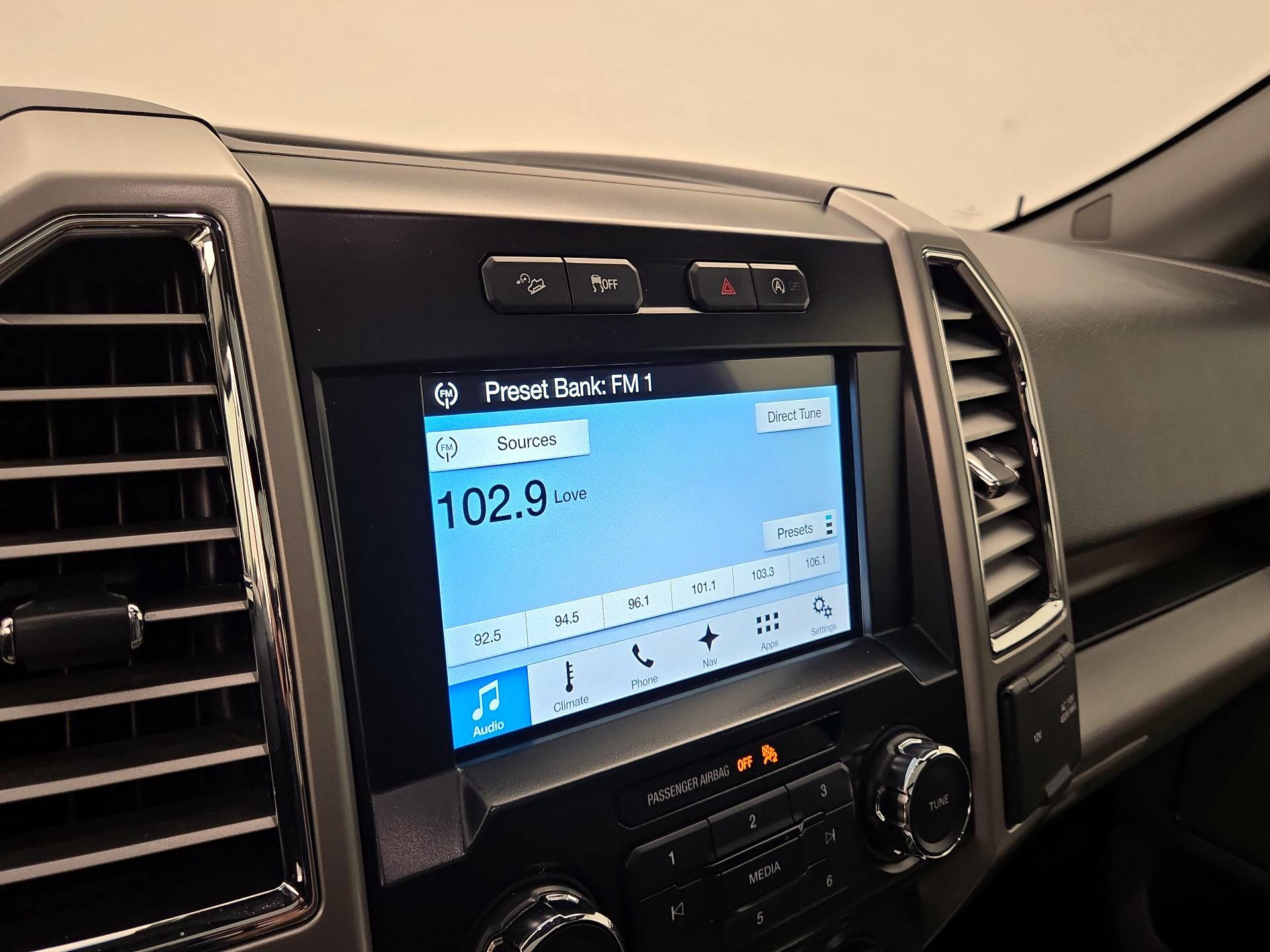 Thumbnail: 2016 Ford F-150 - 16