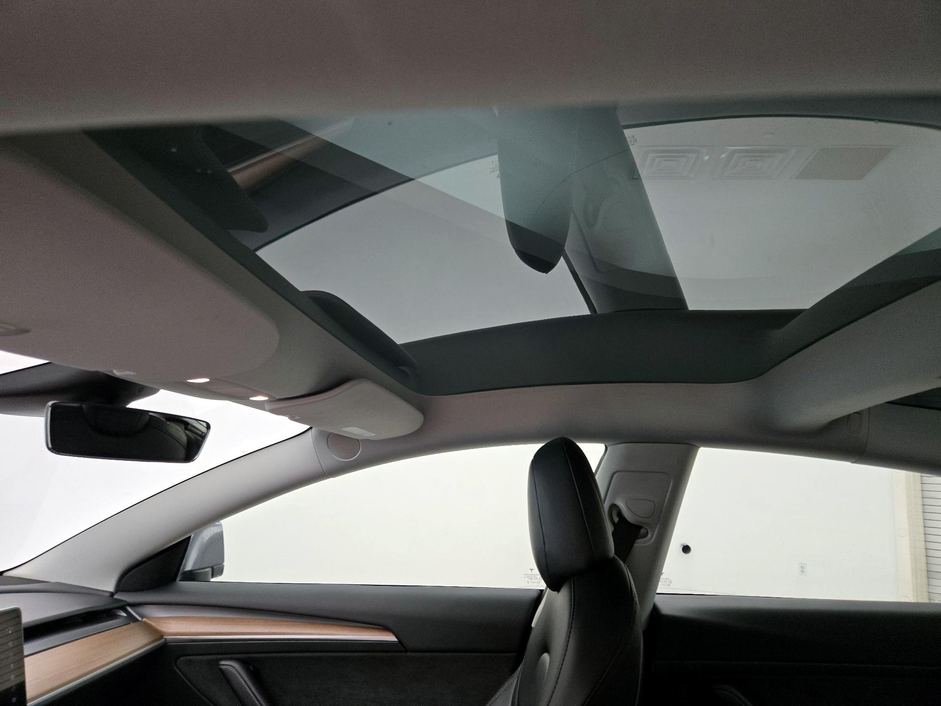 Thumbnail: 2023 Tesla Model 3 - 18
