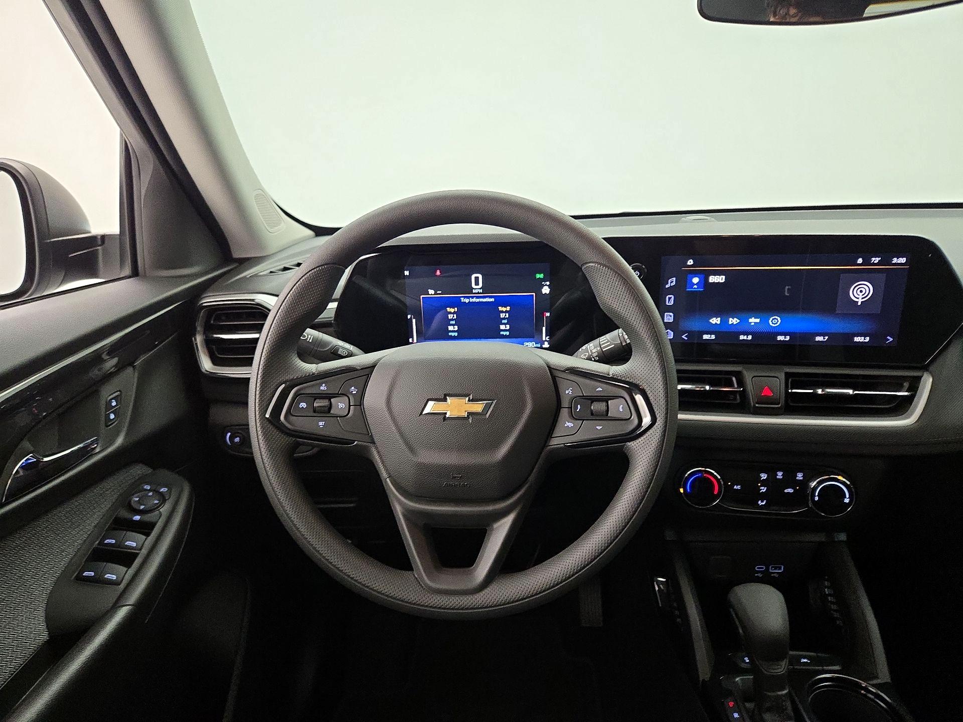Thumbnail: 2026 Chevrolet TrailBlazer - 10