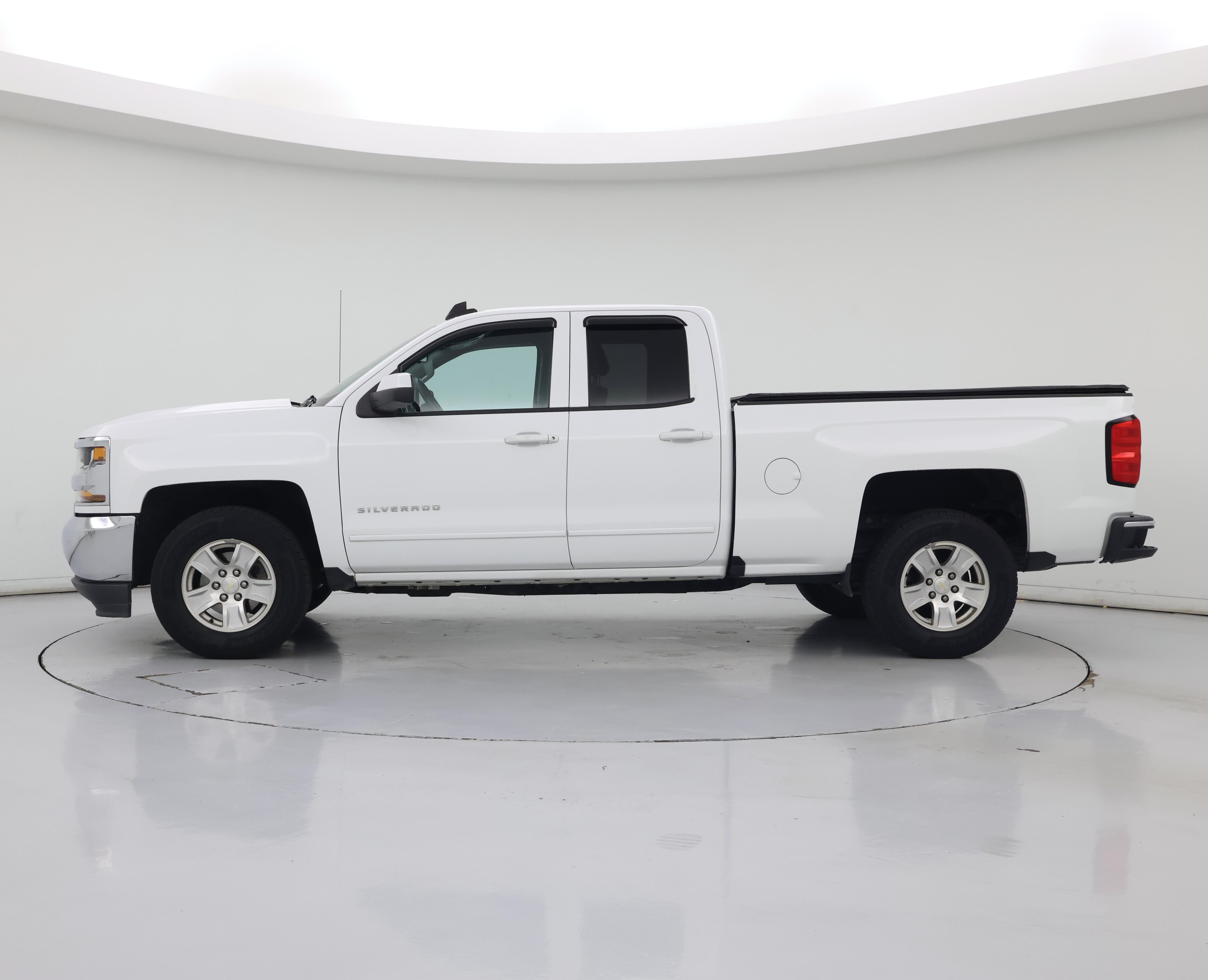 Thumbnail: 2019 Chevrolet Silverado 1500 - 3