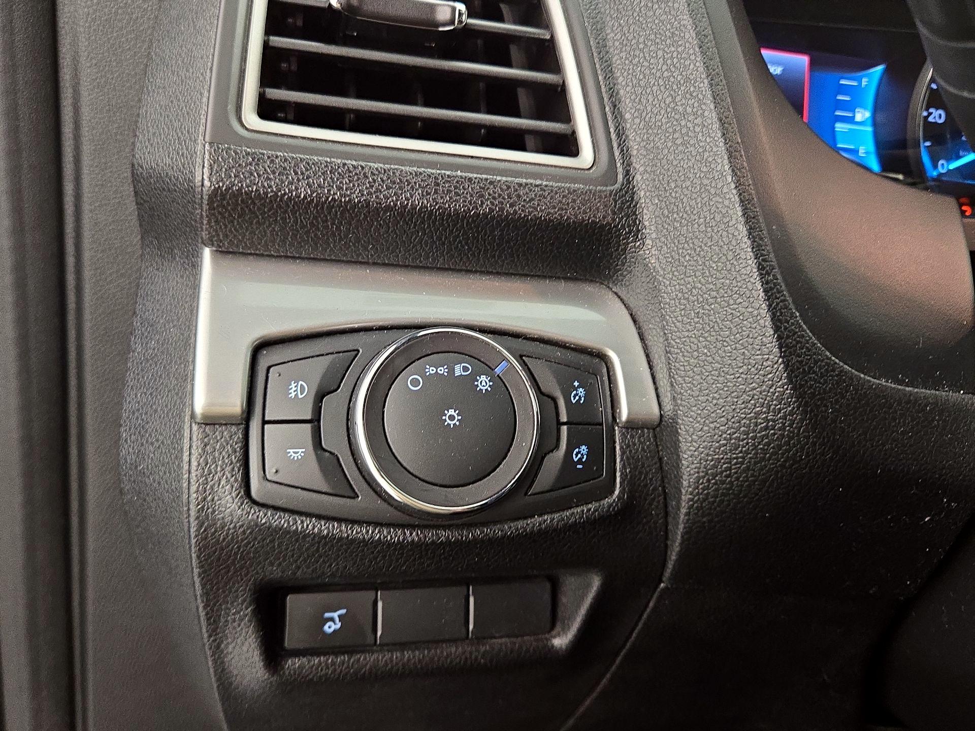 Thumbnail: 2017 Ford Explorer - 13