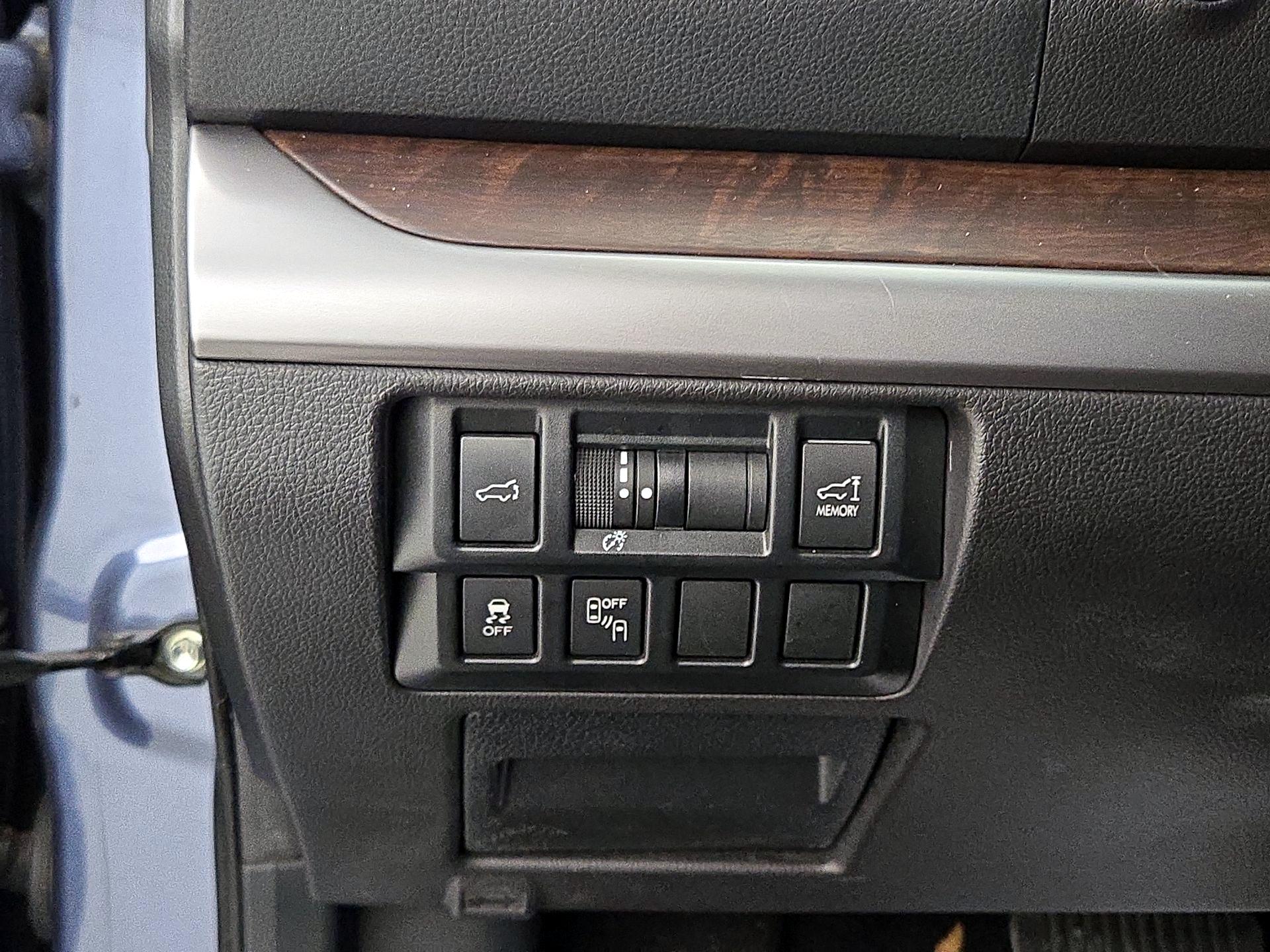 Thumbnail: 2016 Subaru Outback - 13