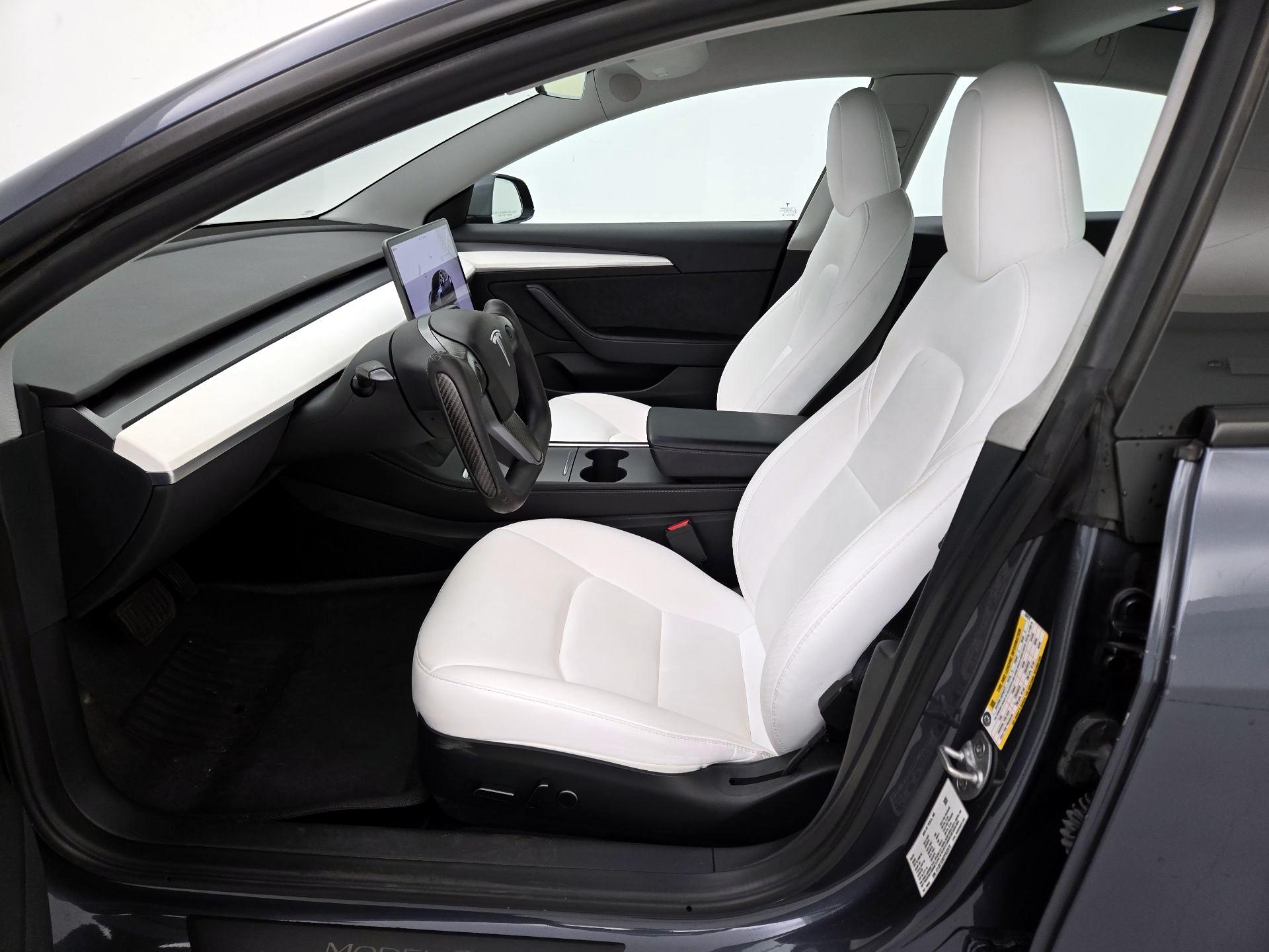 Thumbnail: 2023 Tesla Model 3 - 11