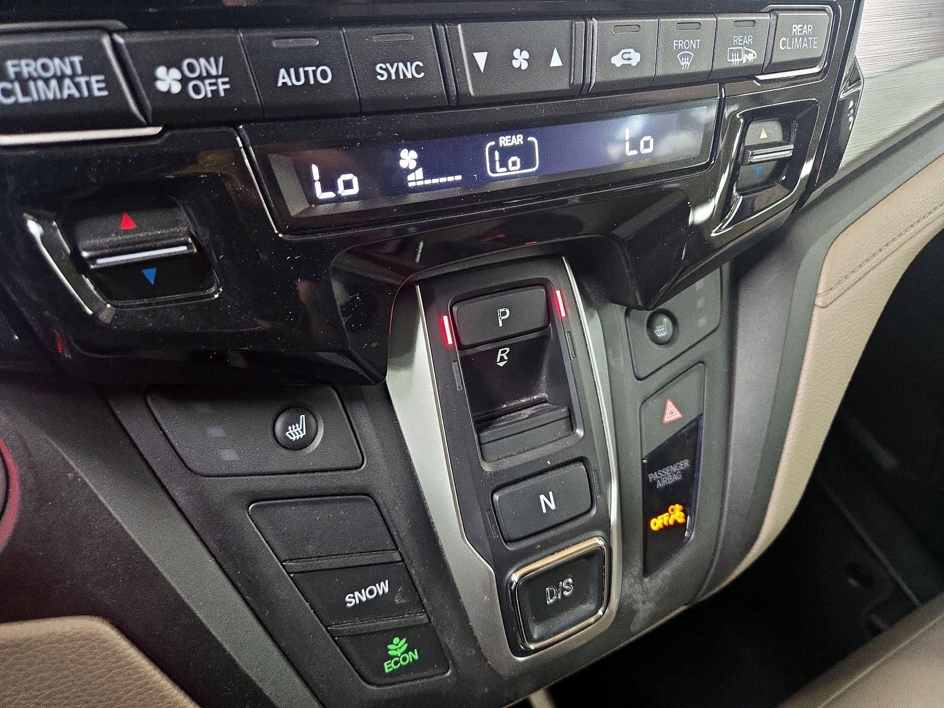 Thumbnail: 2019 Honda Odyssey - 16