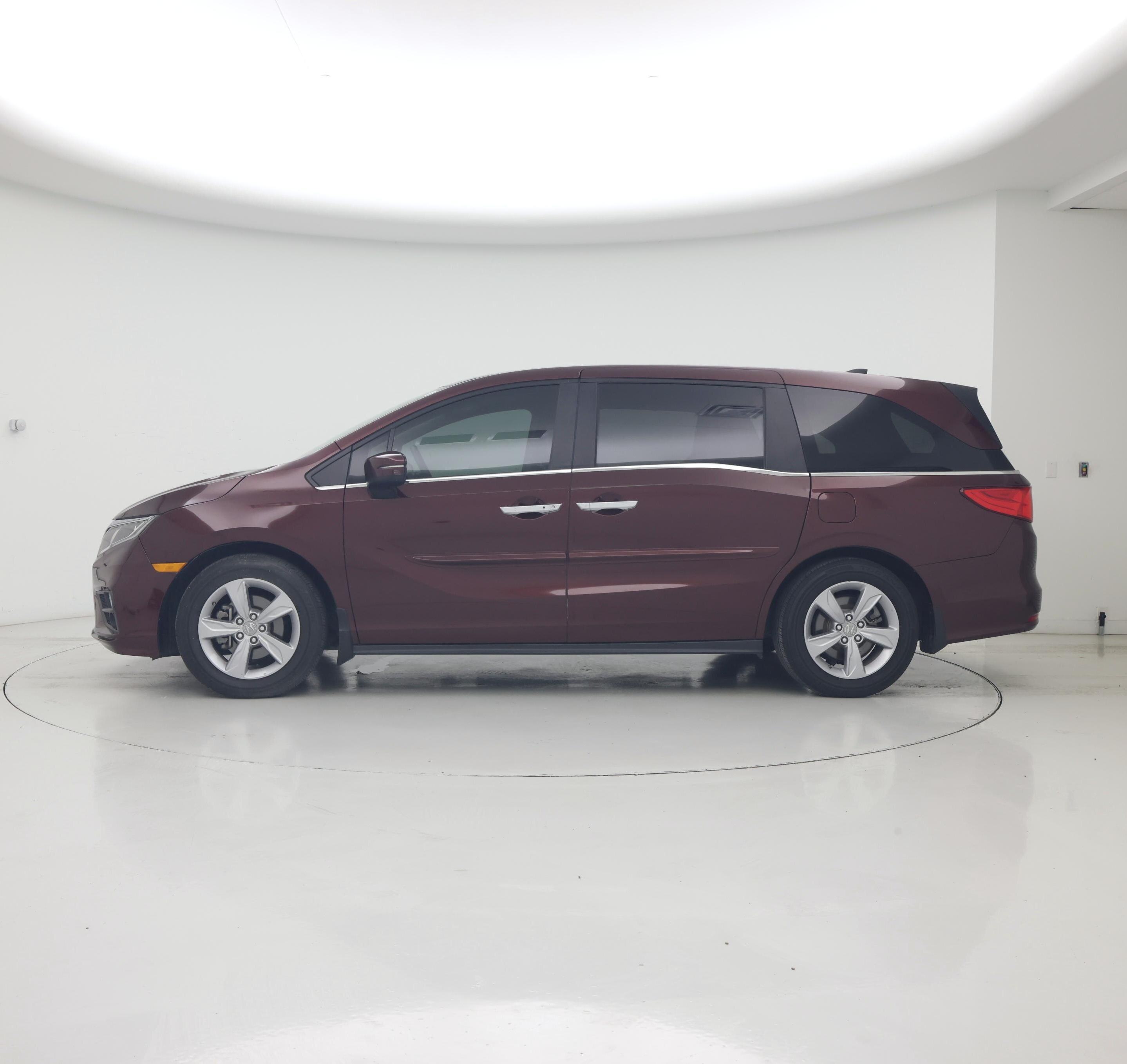 Thumbnail: 2019 Honda Odyssey - 3