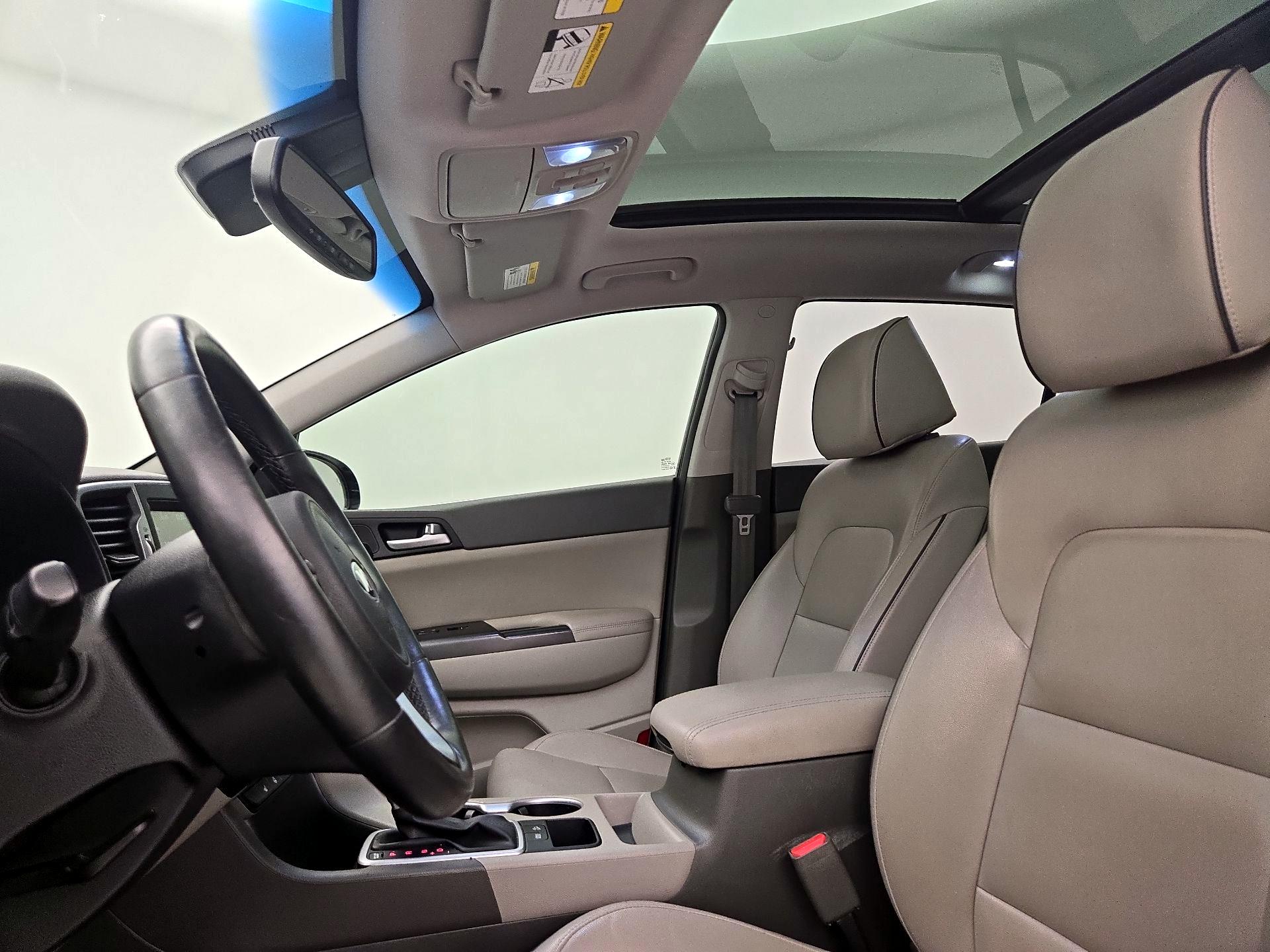 Thumbnail: 2017 Kia Sportage - 17