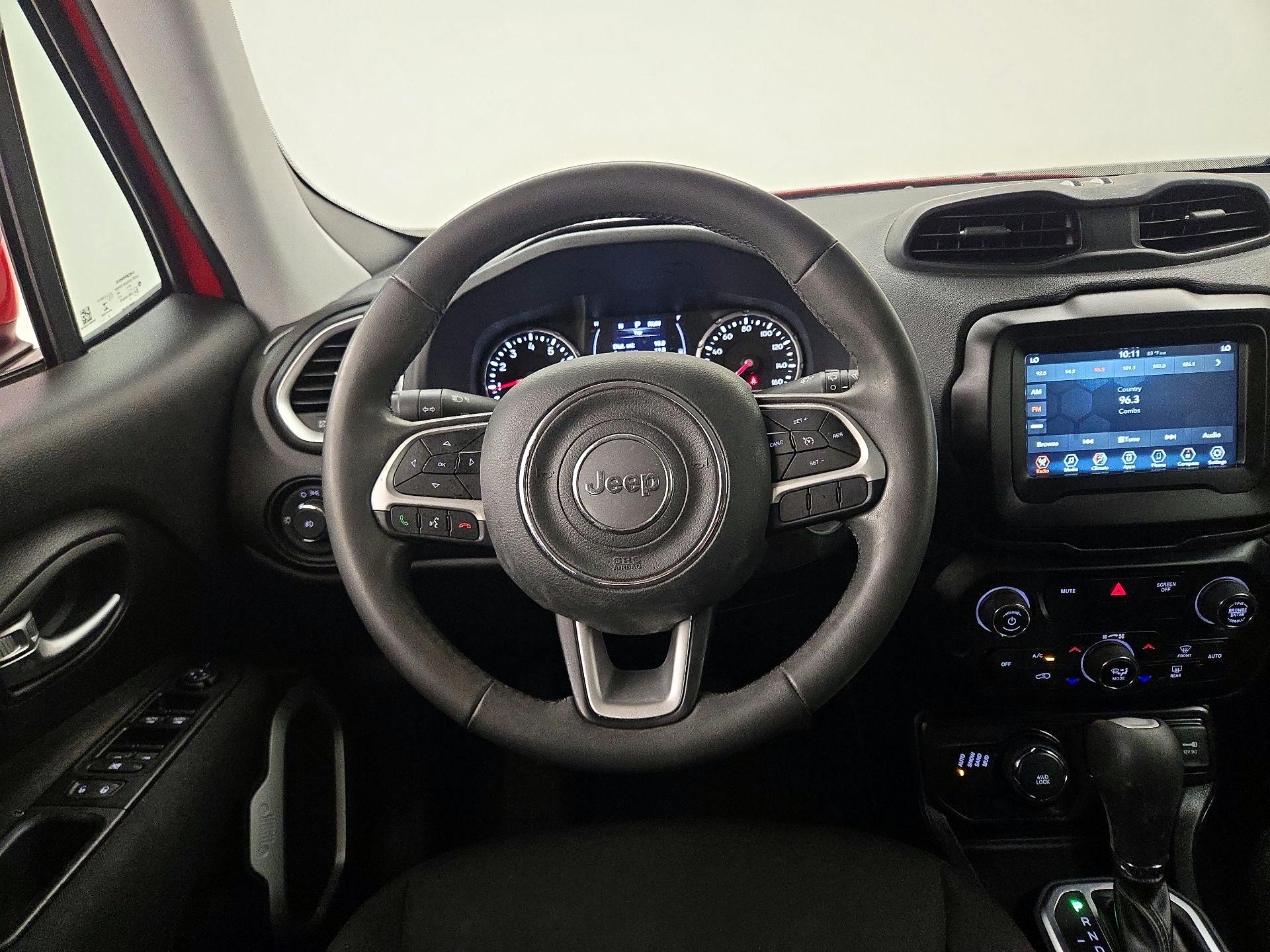 Thumbnail: 2020 Jeep Renegade - 10