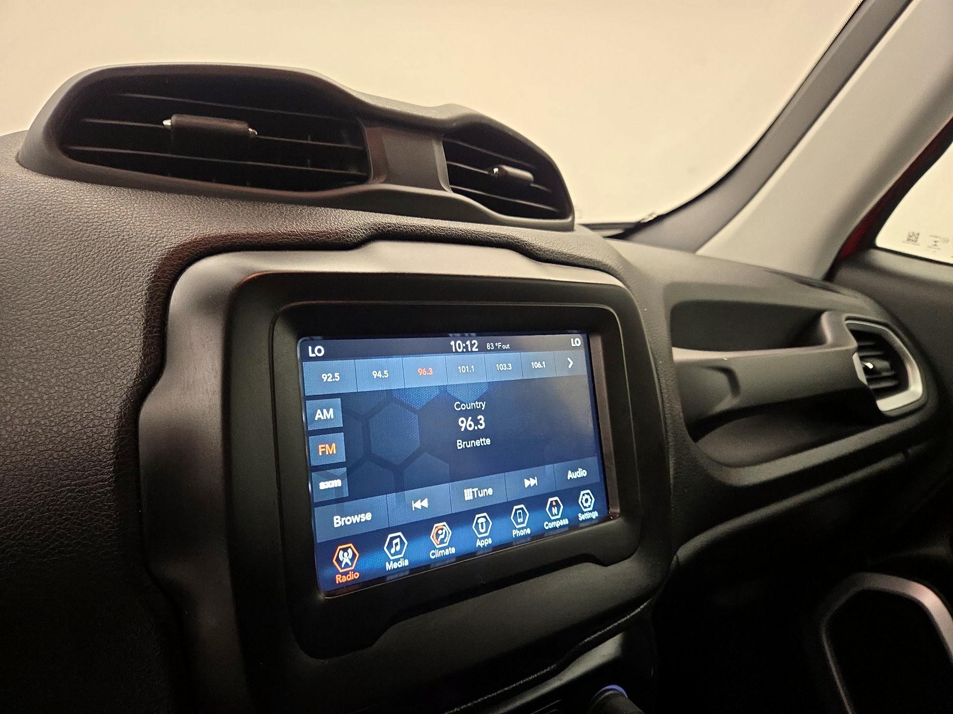 Thumbnail: 2020 Jeep Renegade - 15