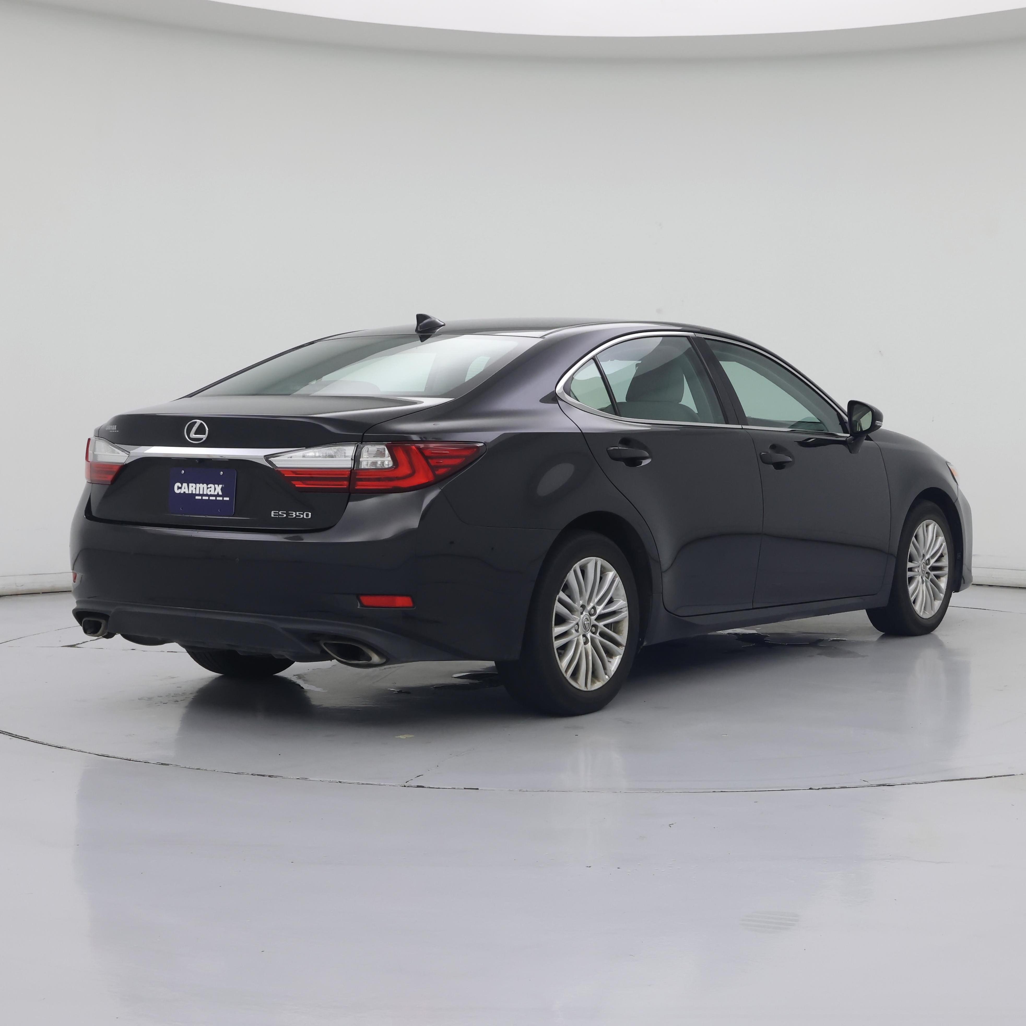 Thumbnail: 2017 Lexus ES - 8