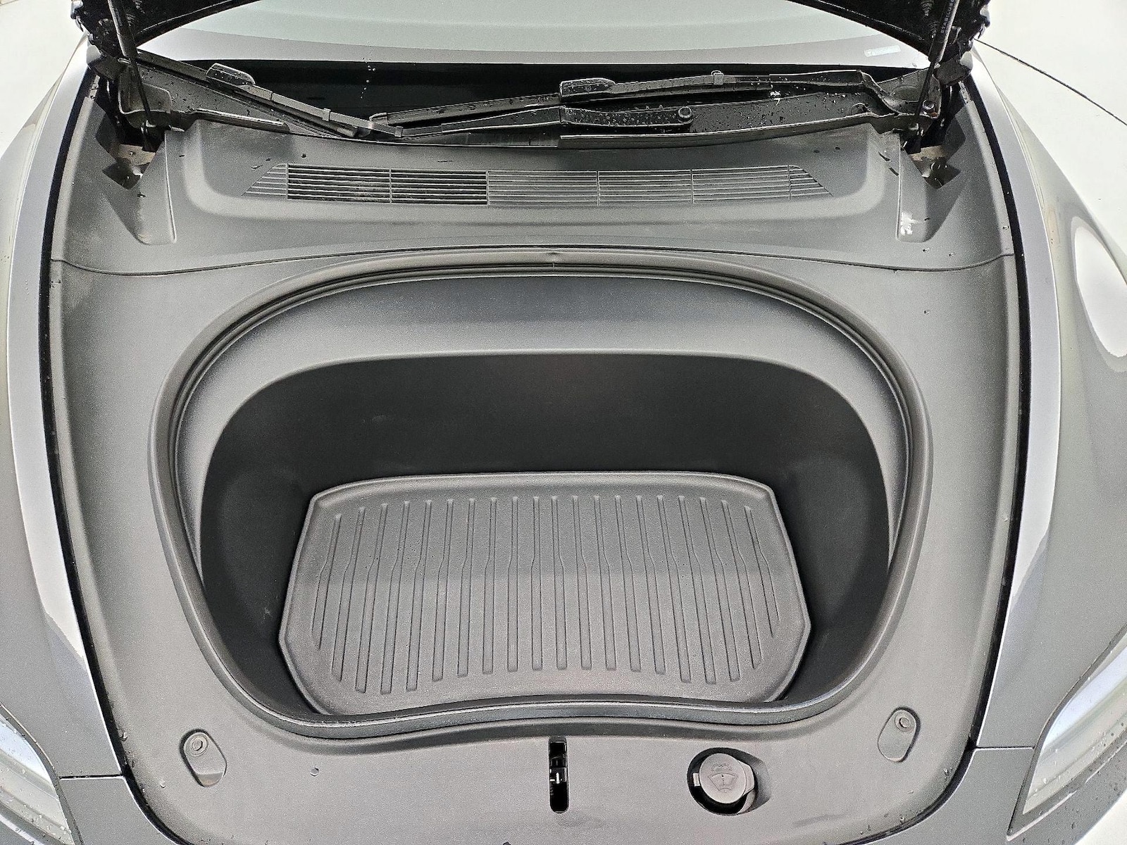 2025 Tesla Model 3 Long Range - Photo 21