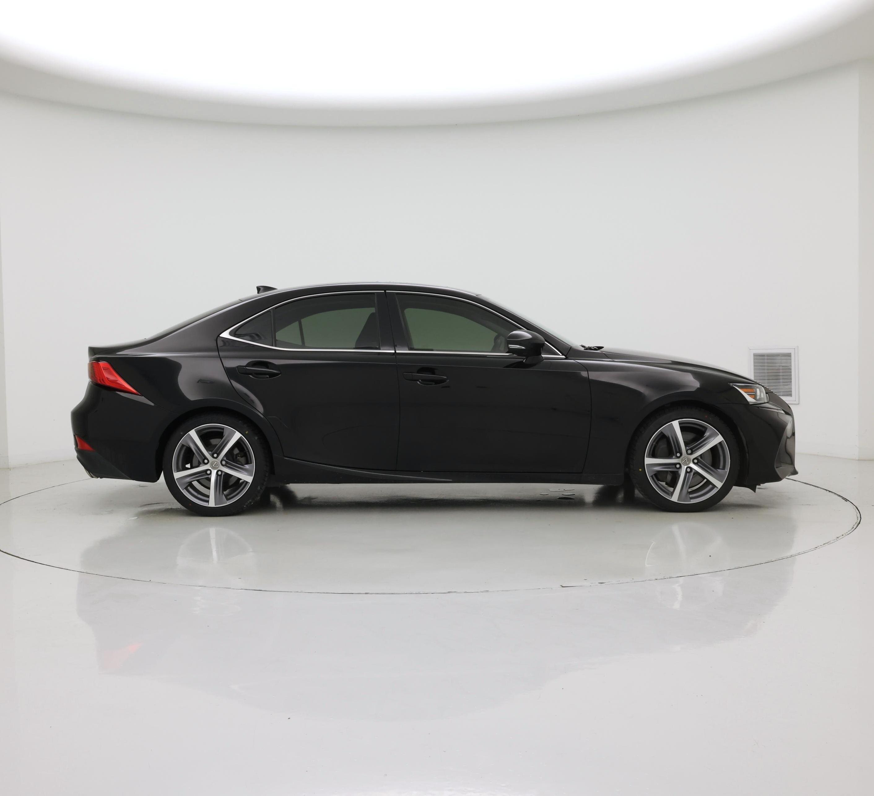 Thumbnail: 2019 Lexus IS - 7