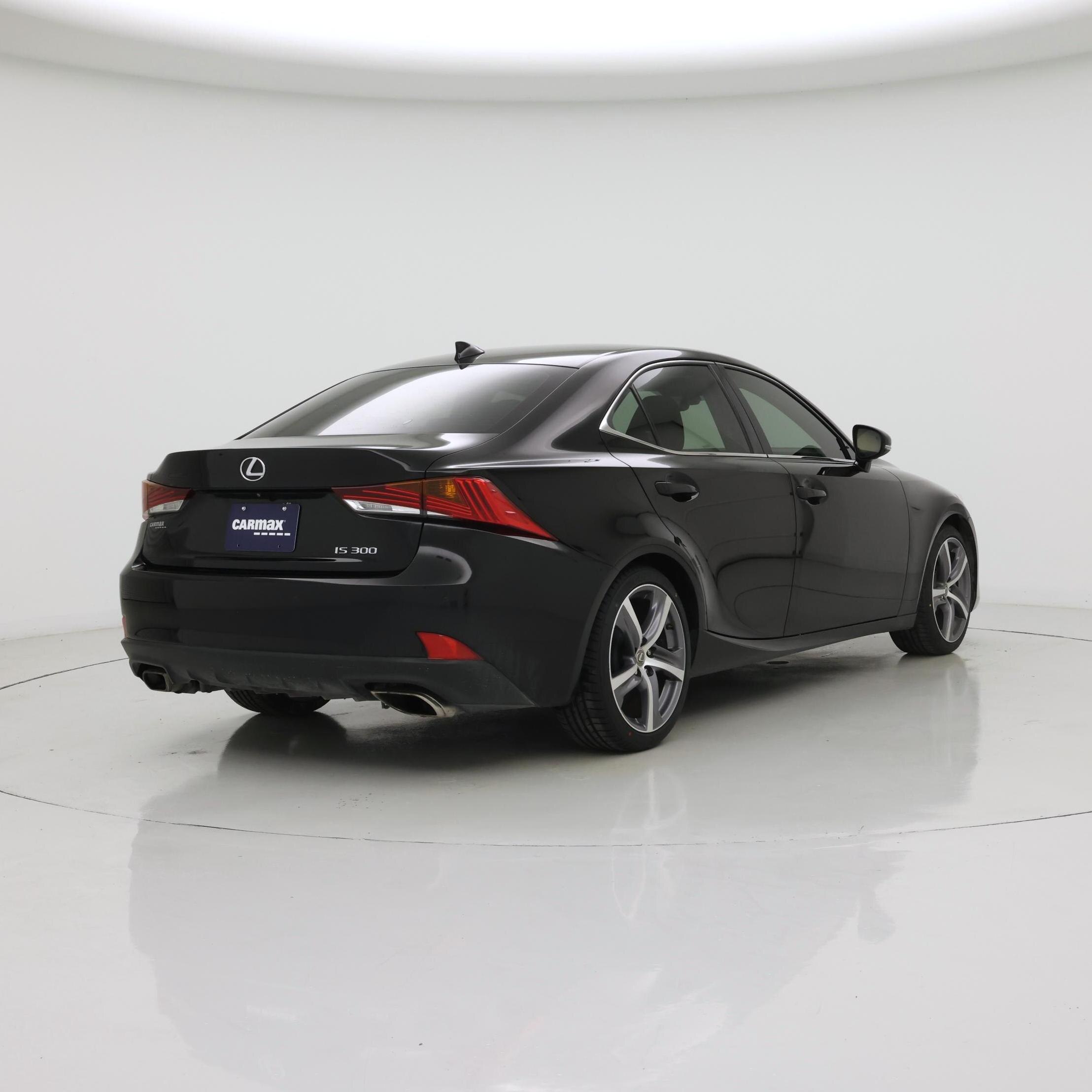 Thumbnail: 2019 Lexus IS - 8