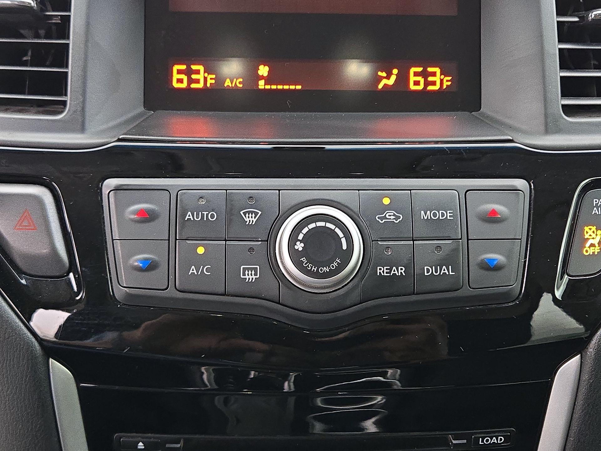 Thumbnail: 2016 Nissan Pathfinder - 15