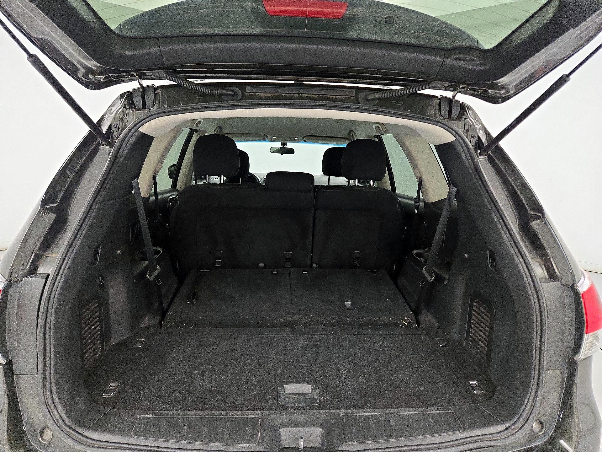Thumbnail: 2016 Nissan Pathfinder - 20