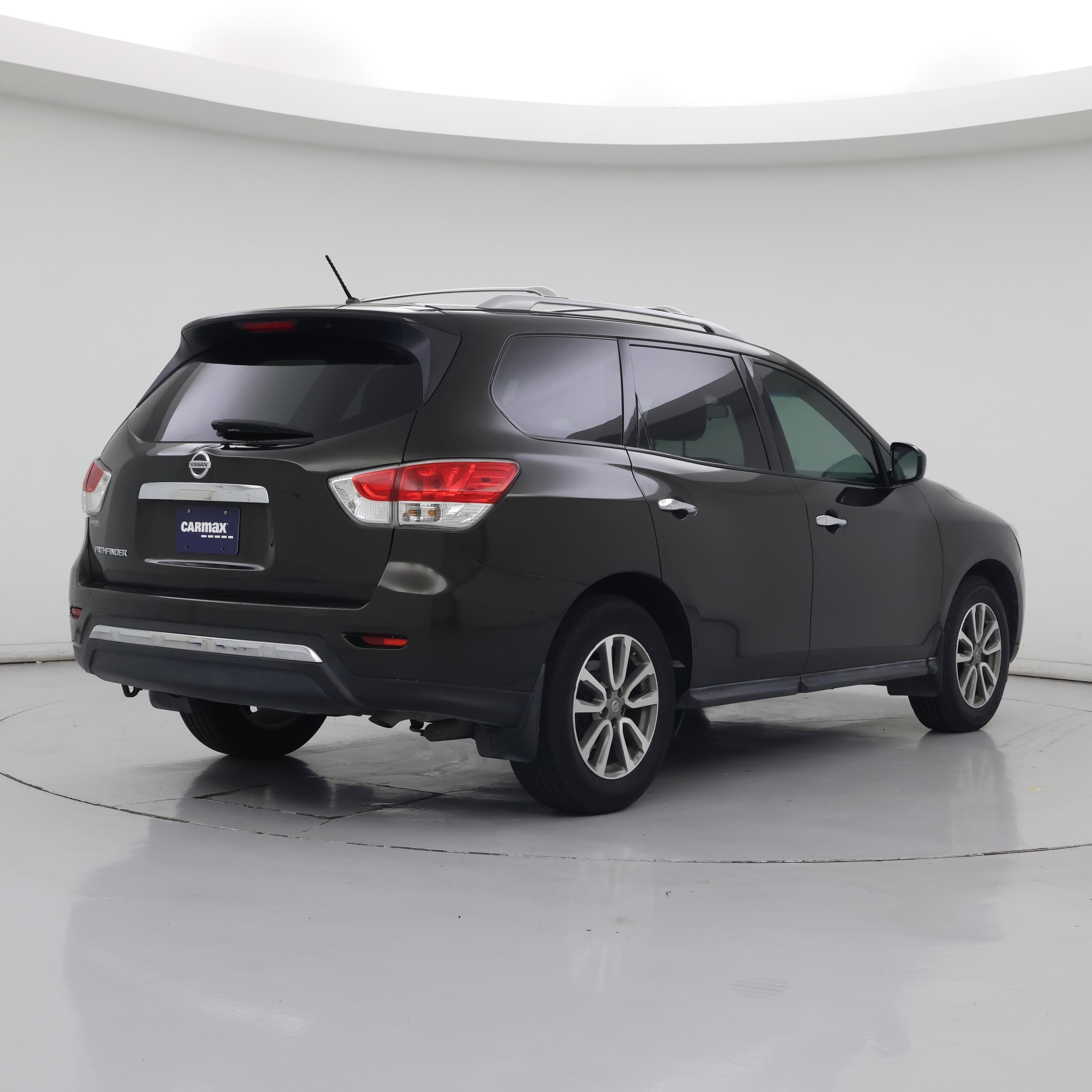 Thumbnail: 2016 Nissan Pathfinder - 8