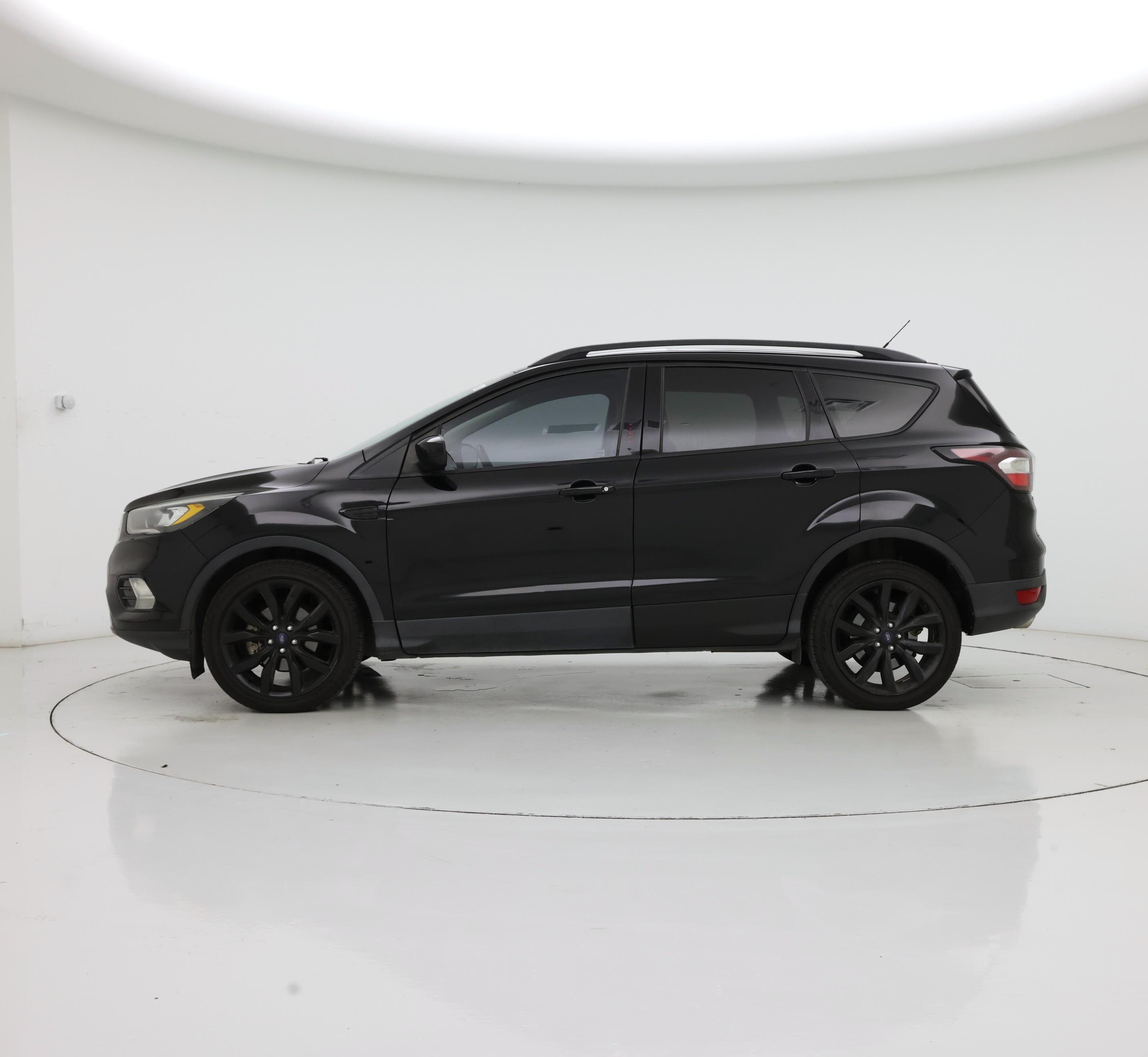Thumbnail: 2018 Ford Escape - 3