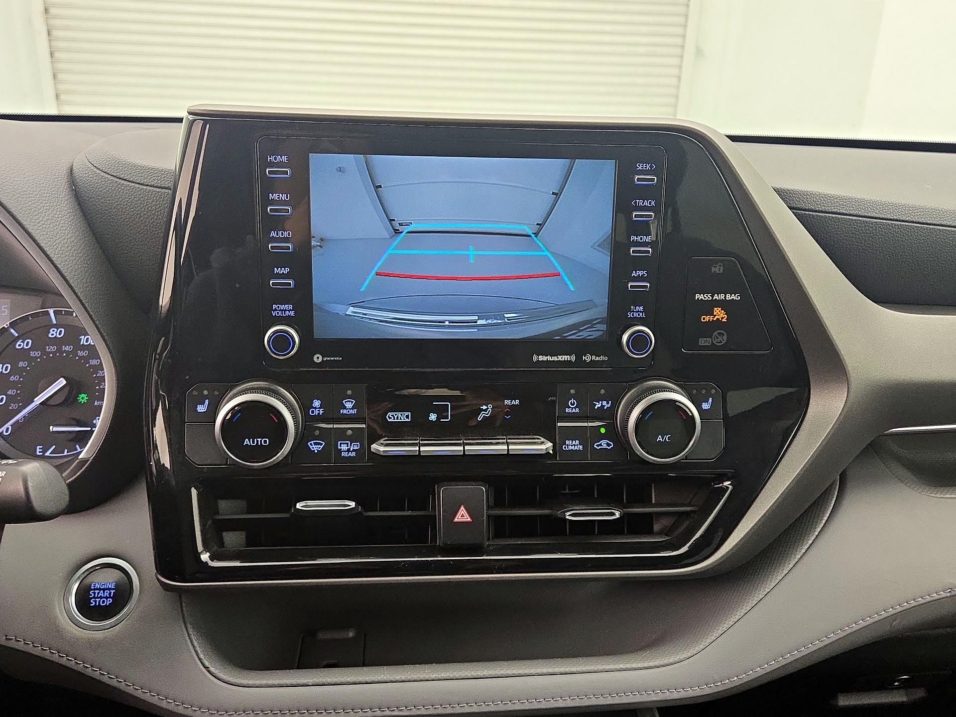Thumbnail: 2021 Toyota Highlander - 14