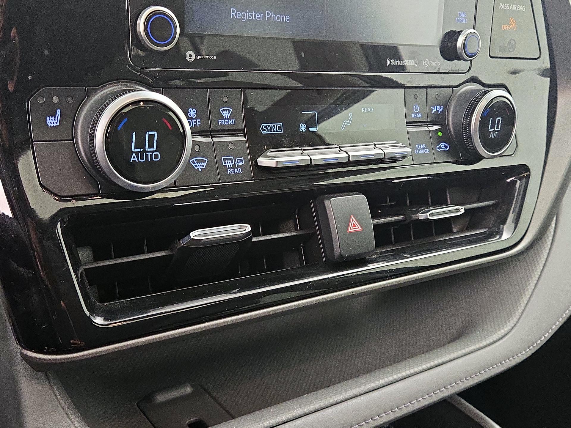 Thumbnail: 2021 Toyota Highlander - 16