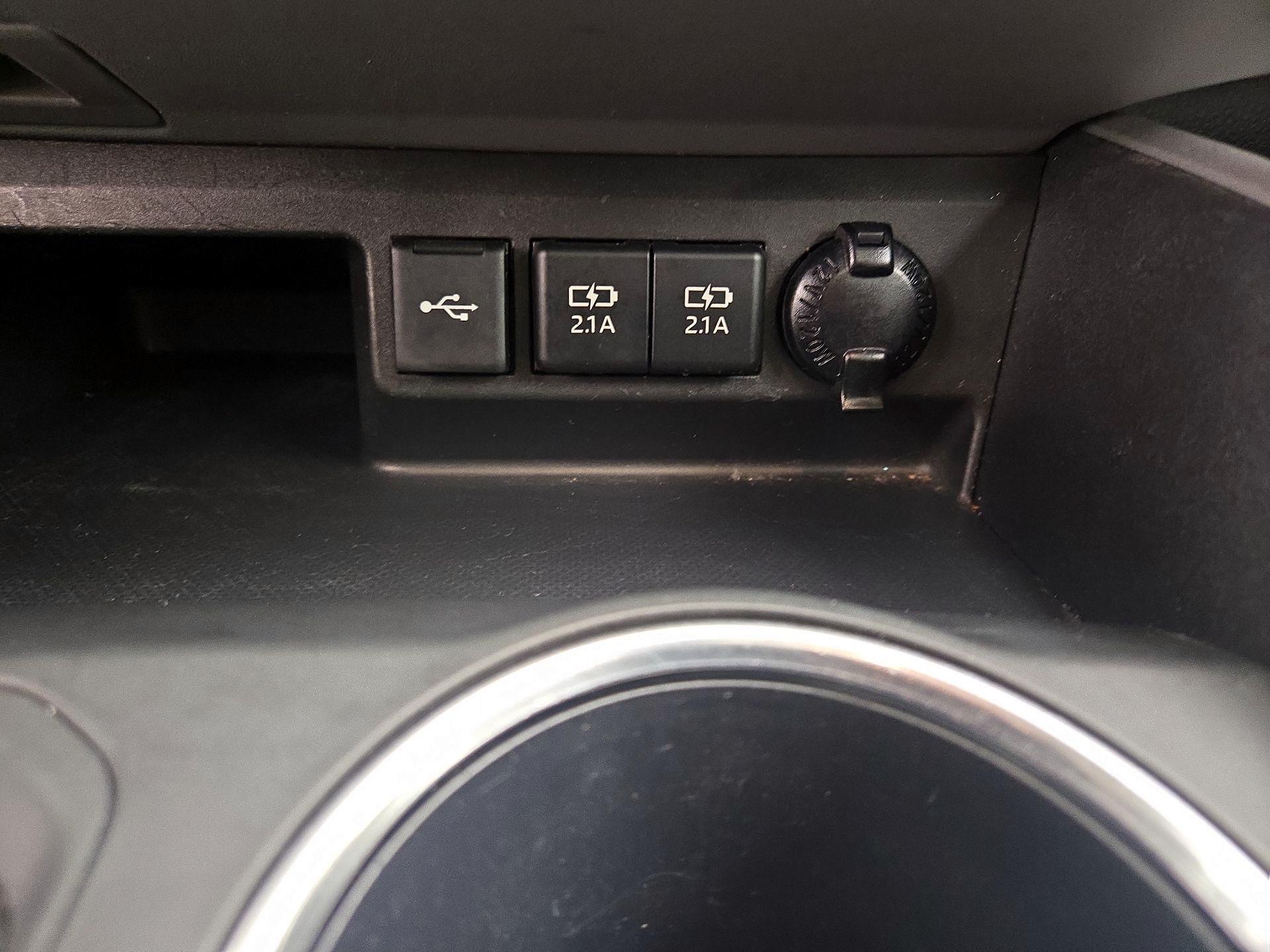 Thumbnail: 2021 Toyota Highlander - 18