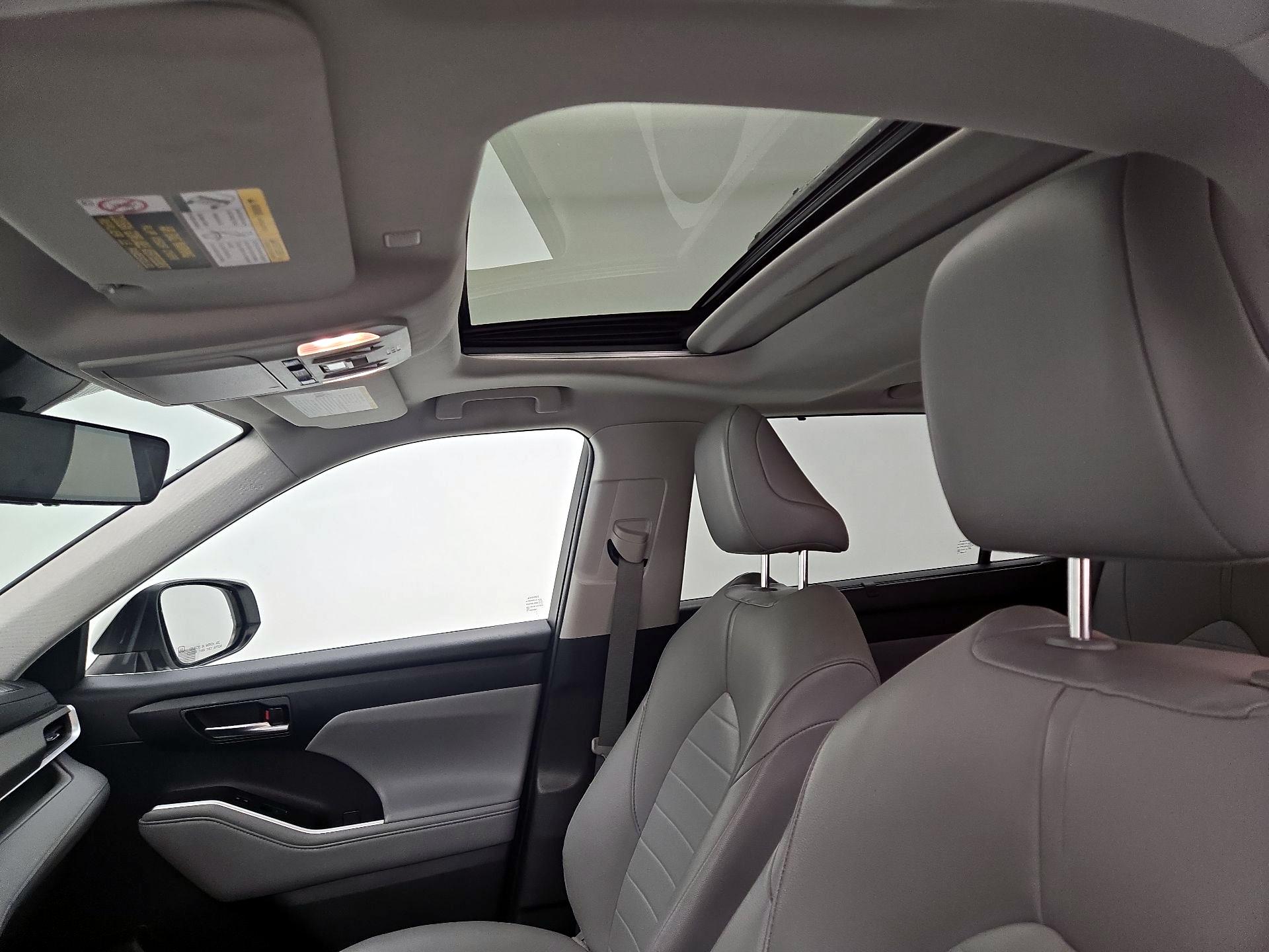 Thumbnail: 2021 Toyota Highlander - 19