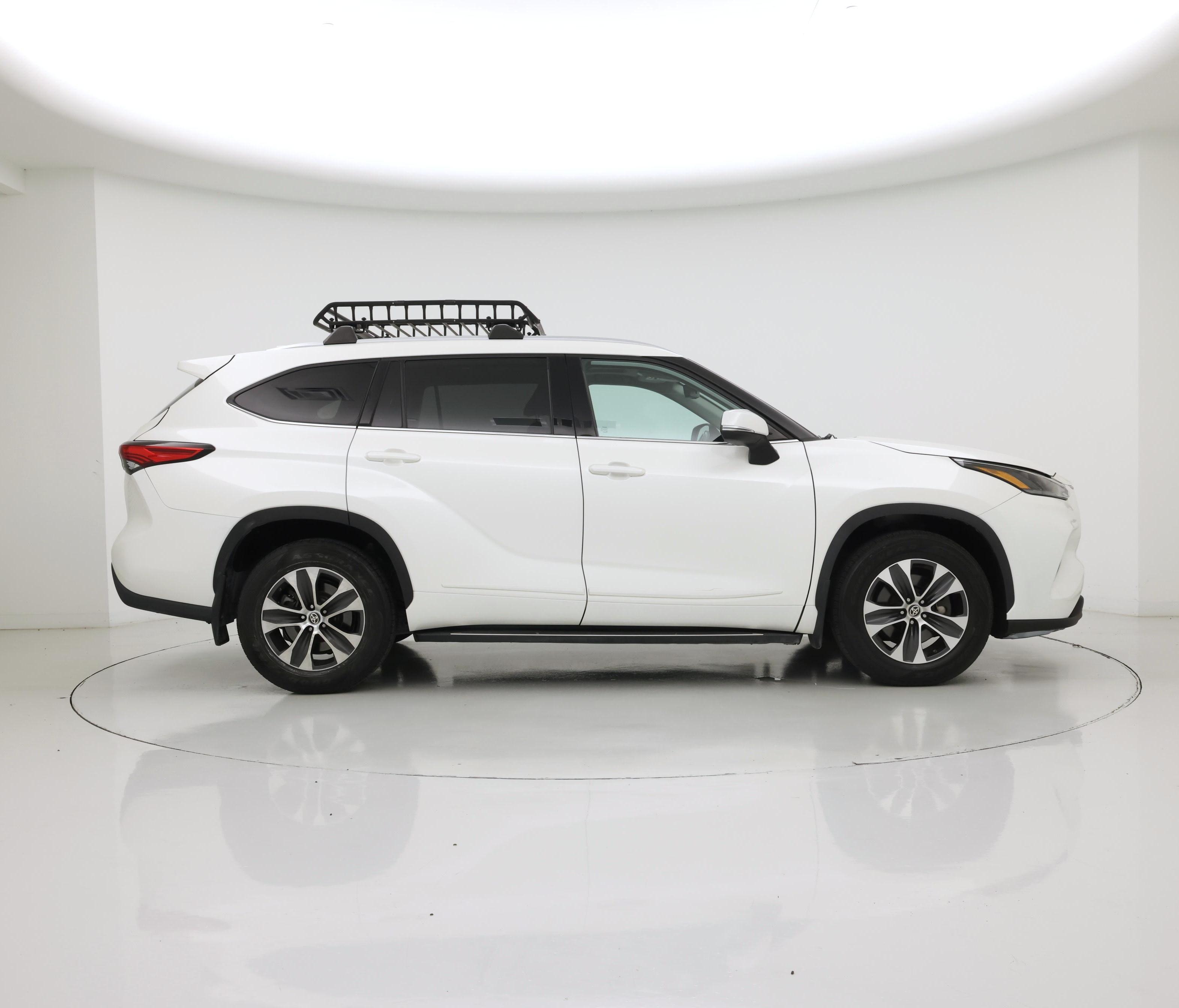 Thumbnail: 2021 Toyota Highlander - 7