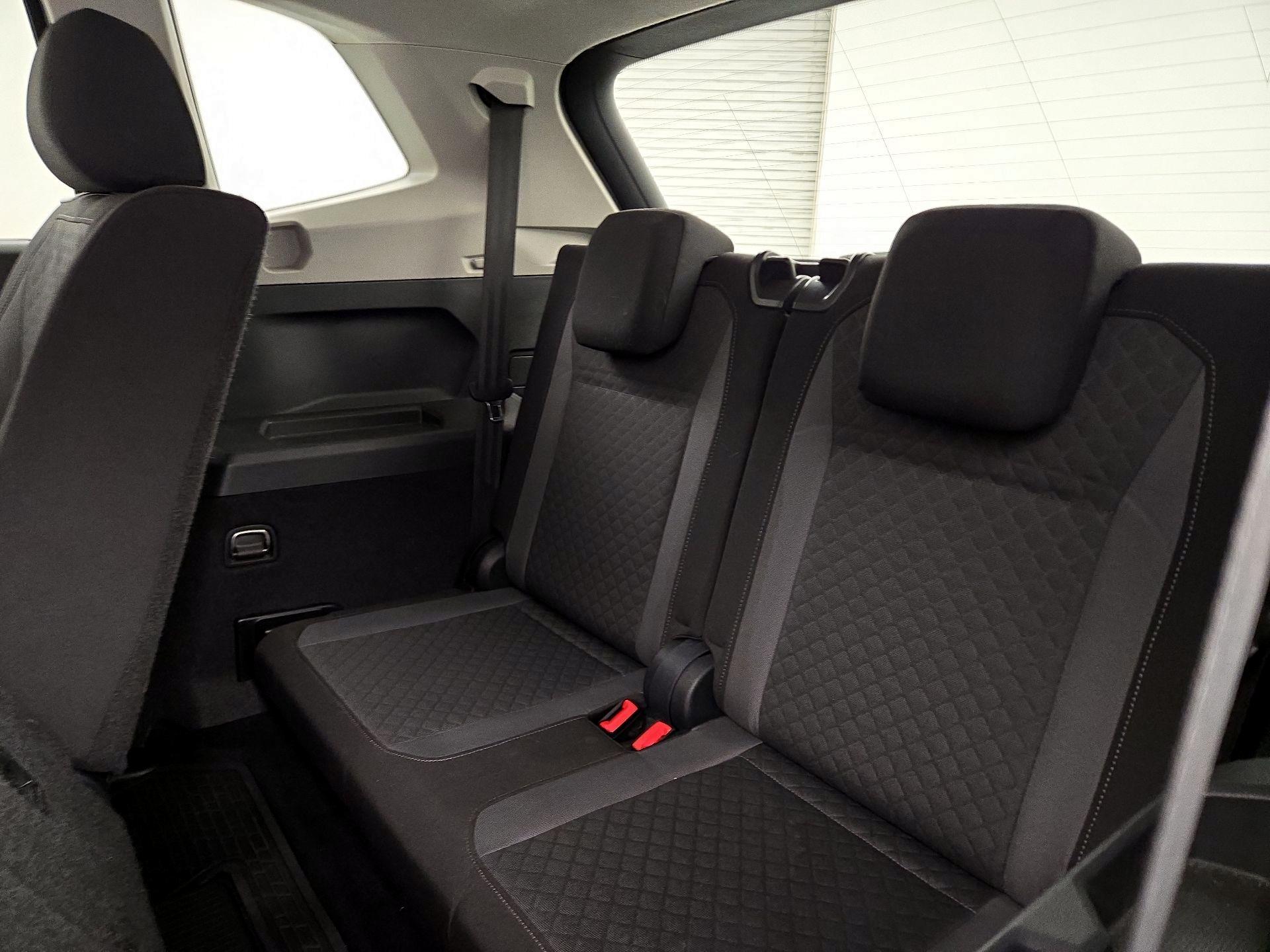 Thumbnail: 2019 Volkswagen Tiguan - 20