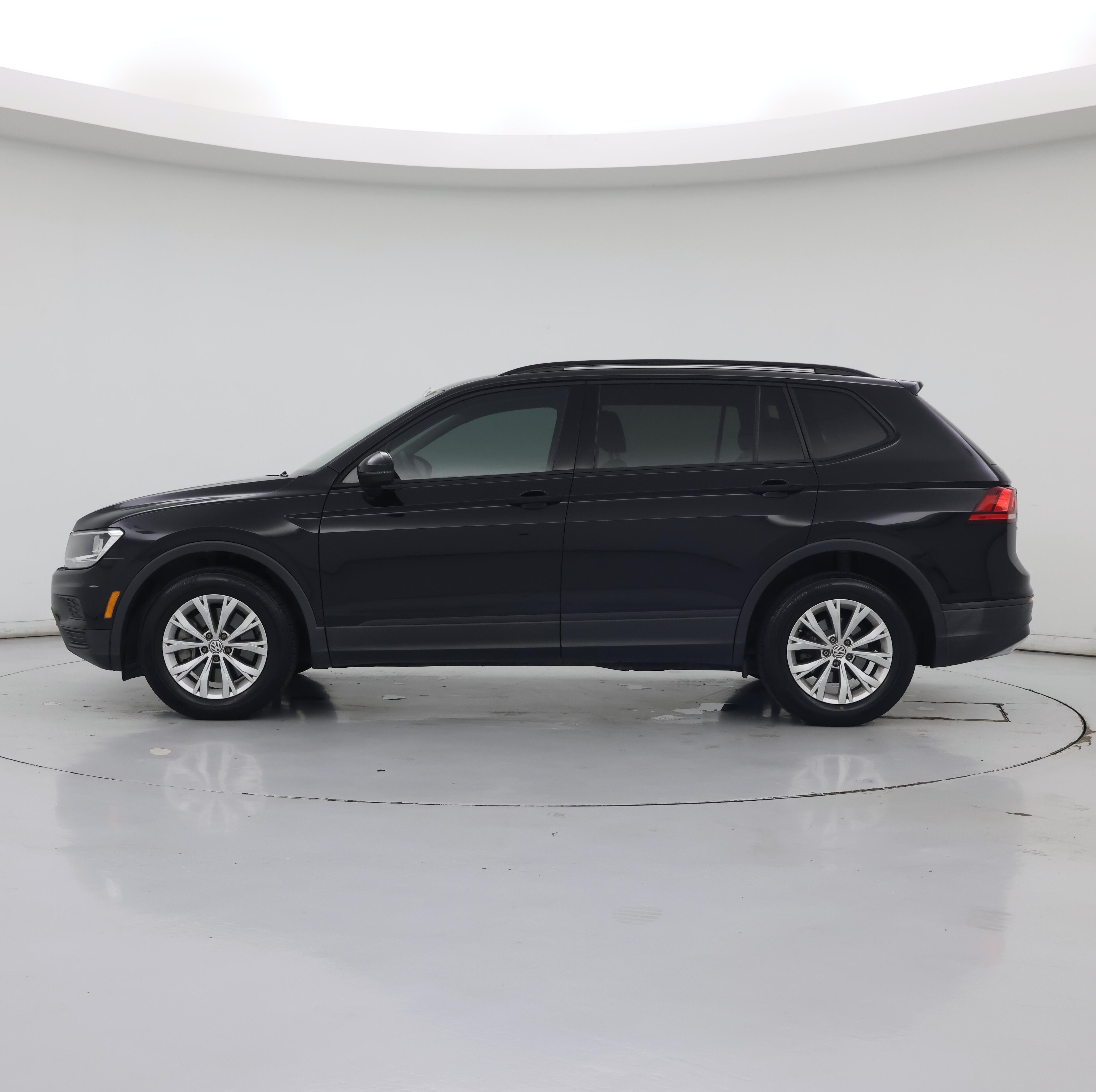 Thumbnail: 2019 Volkswagen Tiguan - 3