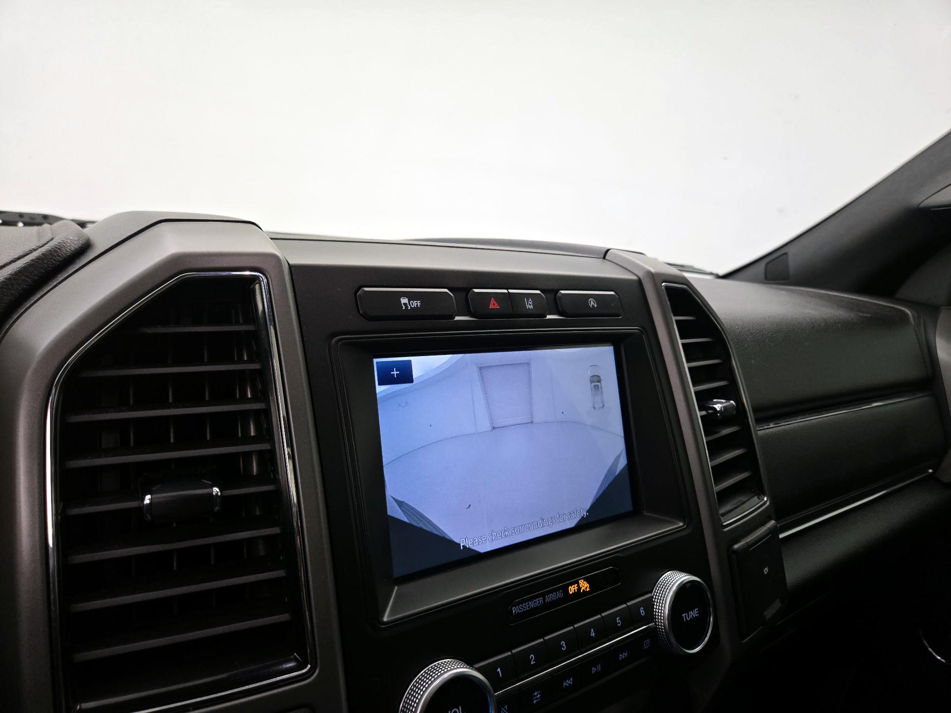 Thumbnail: 2020 Ford Expedition - 15