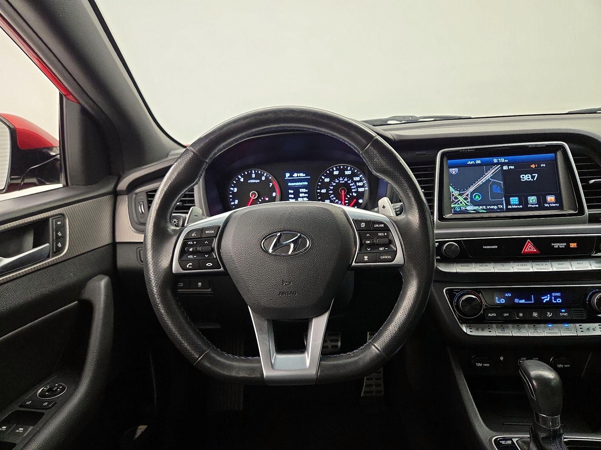 Thumbnail: 2019 Hyundai Sonata - 10