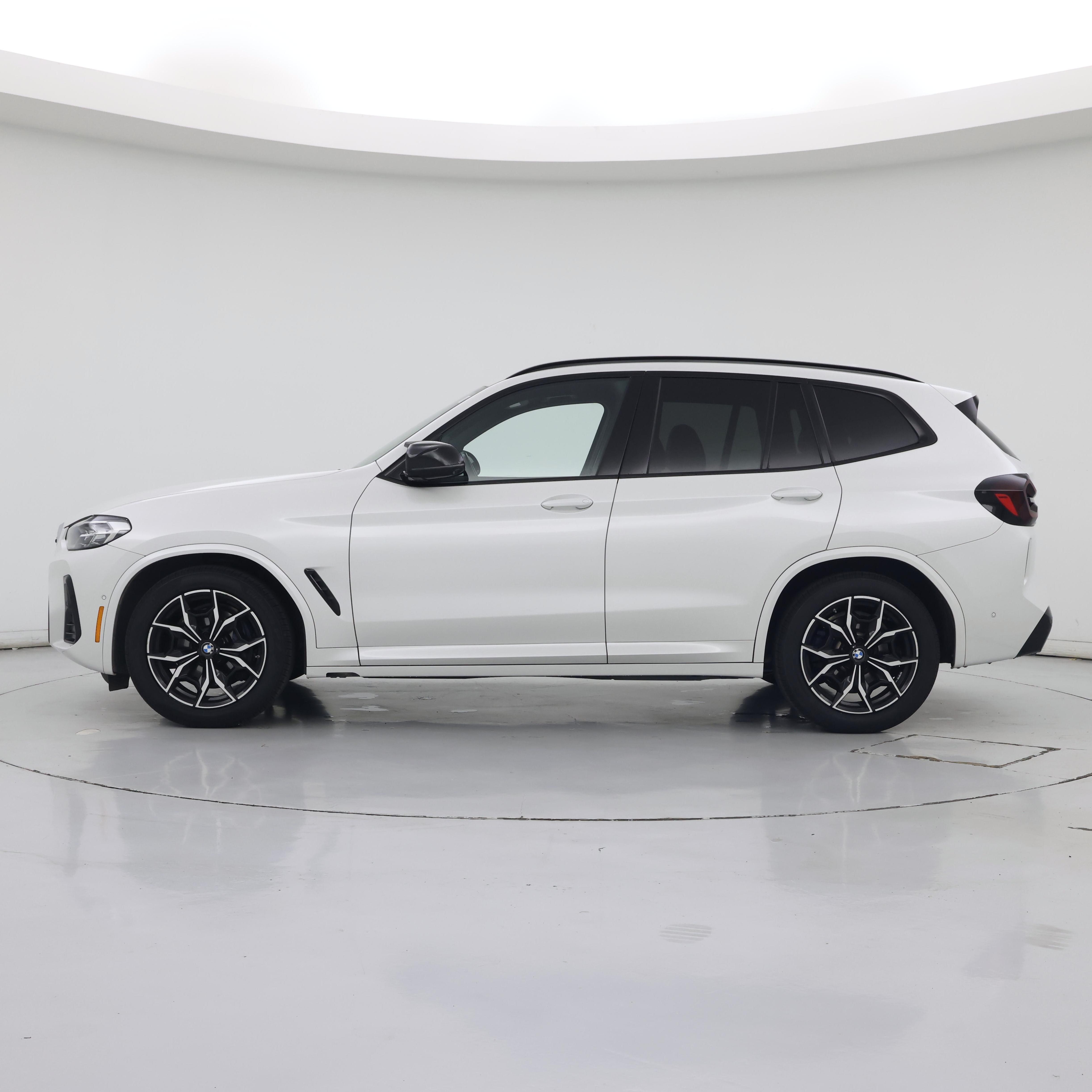 Thumbnail: 2023 BMW X3 - 3