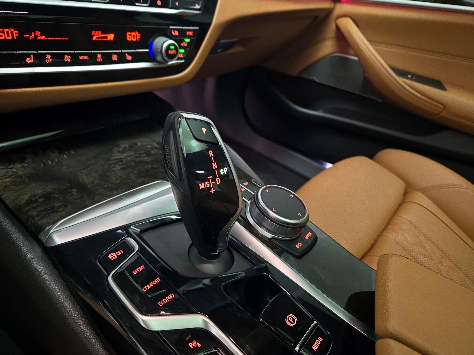 Thumbnail: 2021 BMW 5 Series - 18