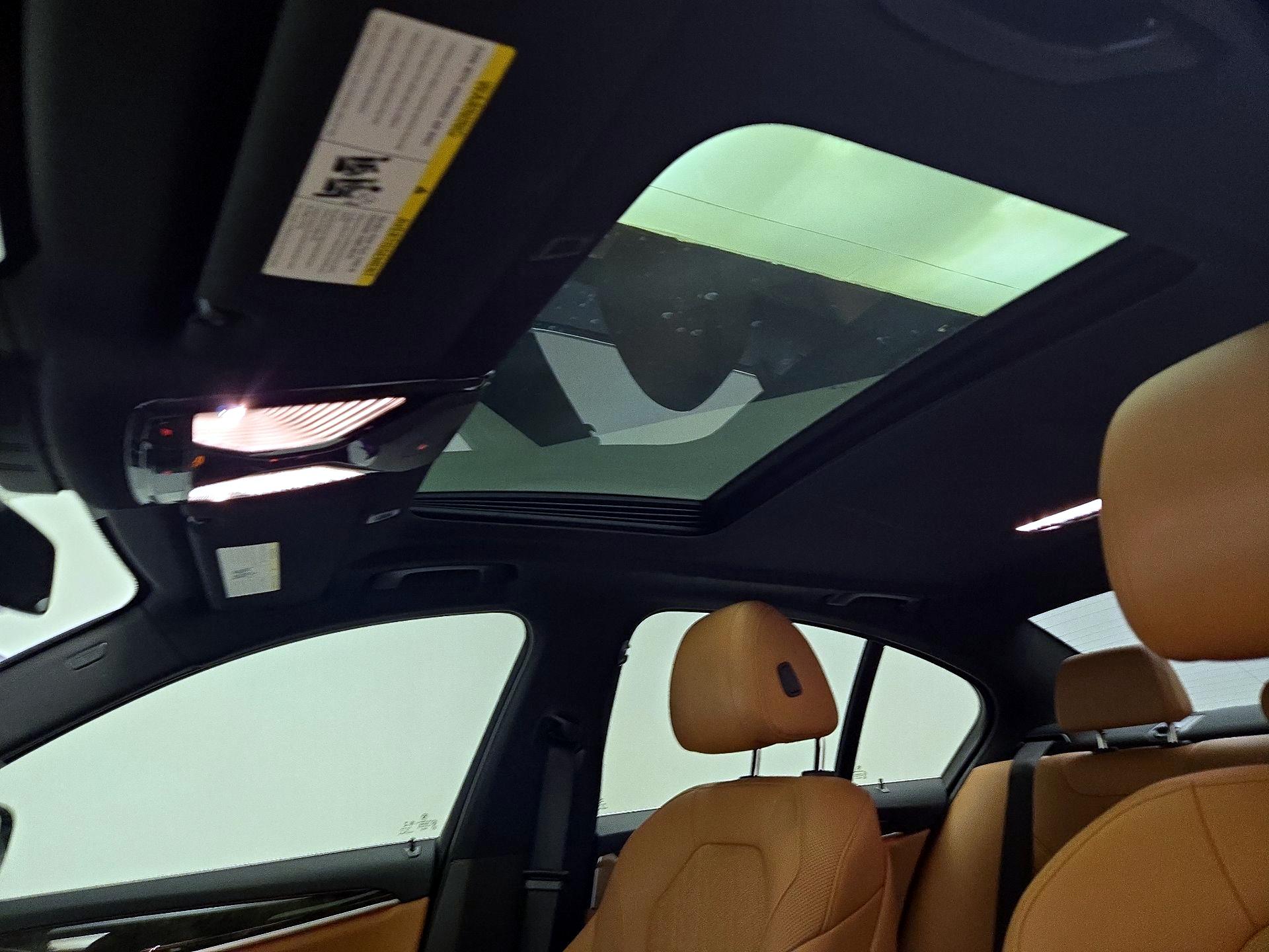 Thumbnail: 2021 BMW 5 Series - 20