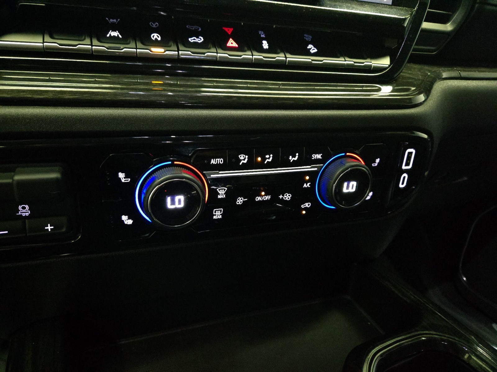 2024 Chevrolet Silverado 1500 RST - Photo 17