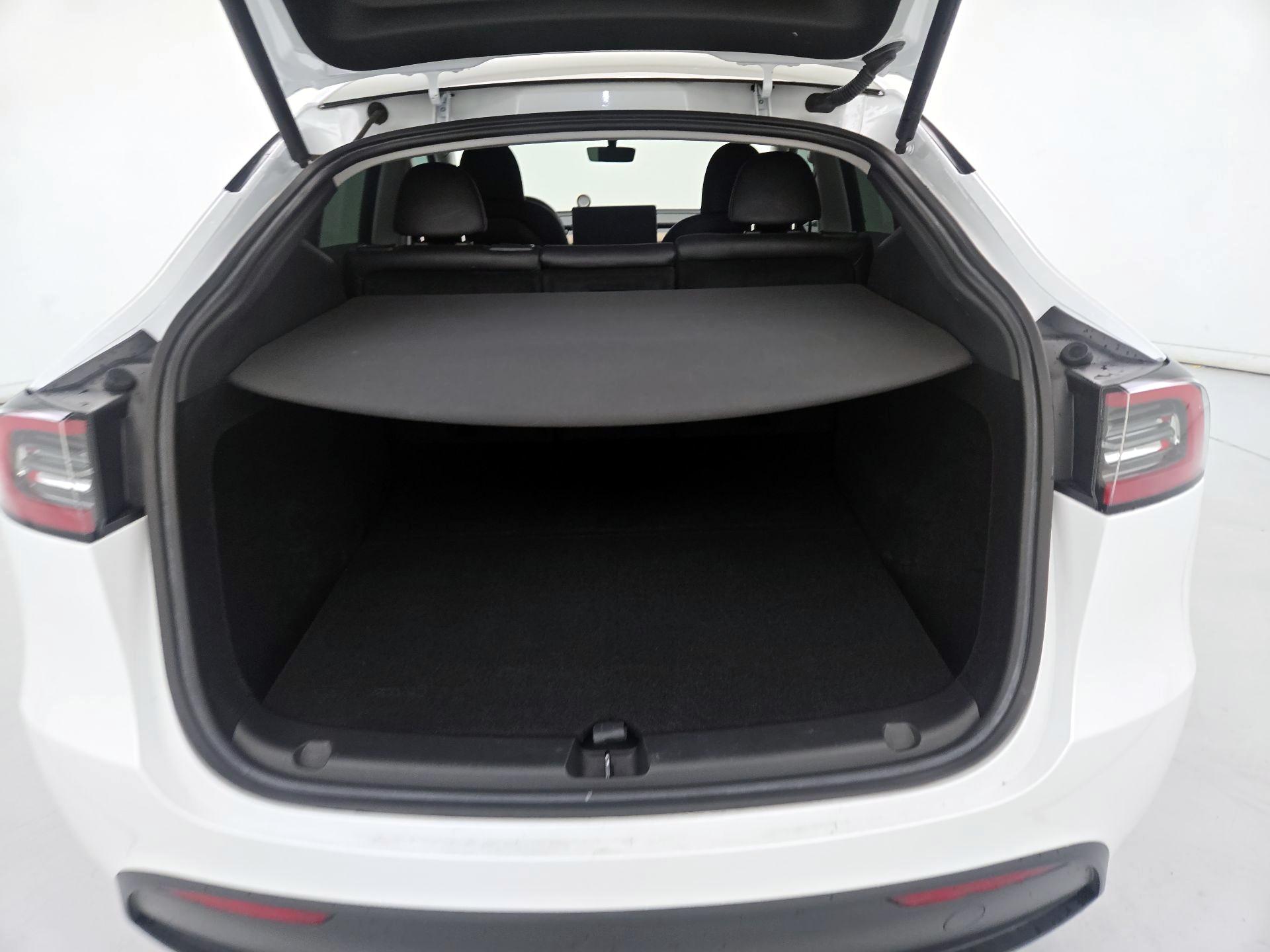 Thumbnail: 2023 Tesla Model Y - 20