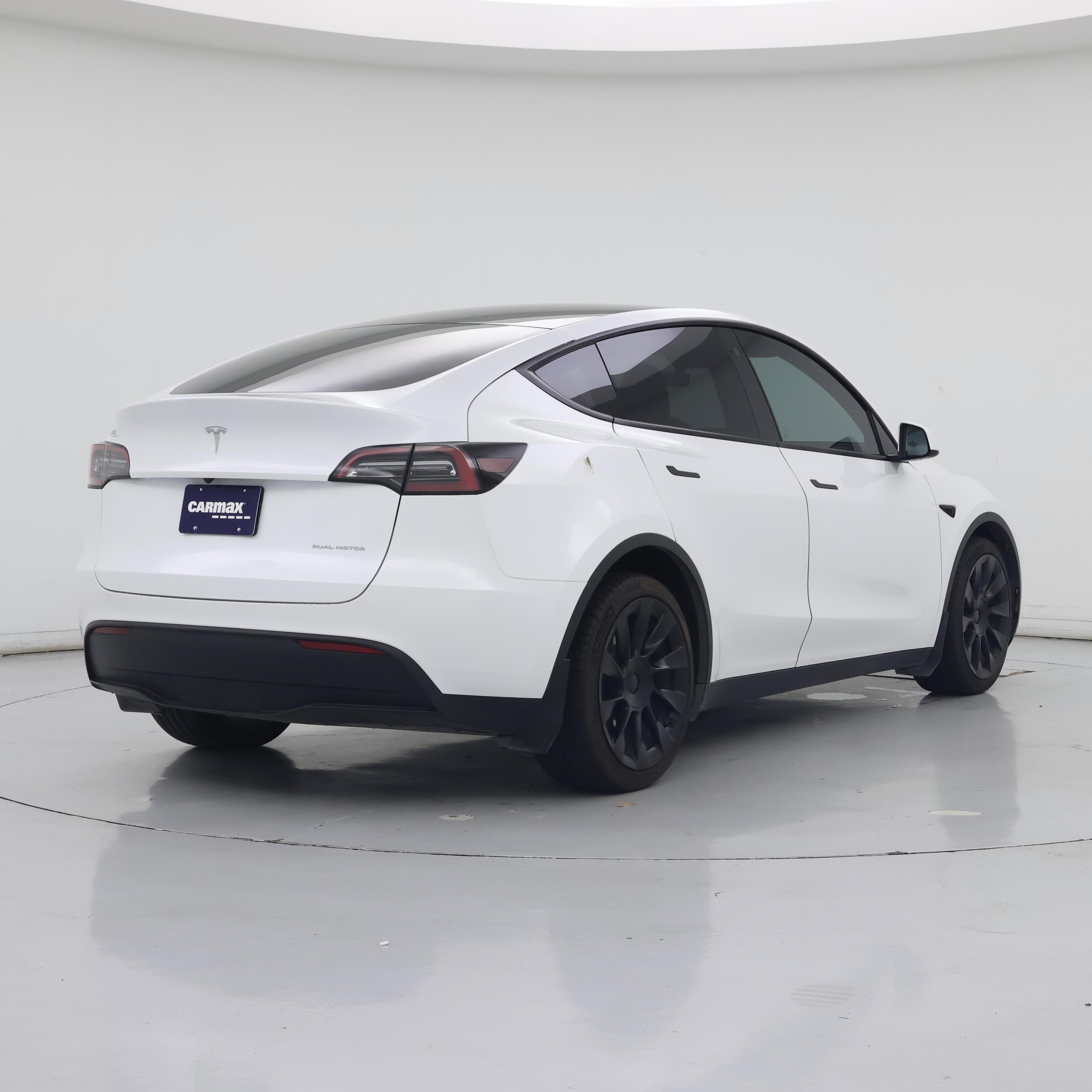 Thumbnail: 2023 Tesla Model Y - 8