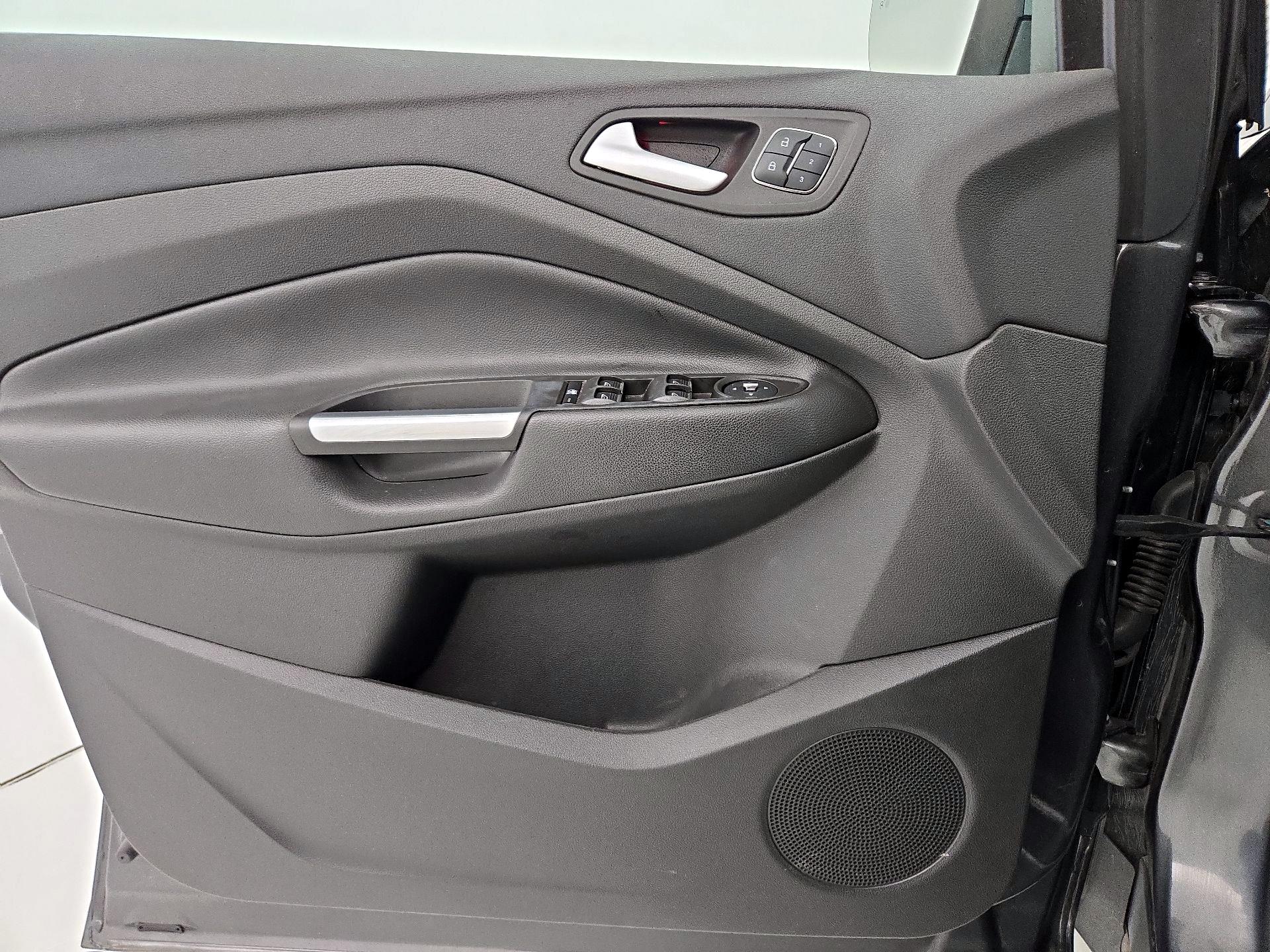 Thumbnail: 2016 Ford Escape - 12