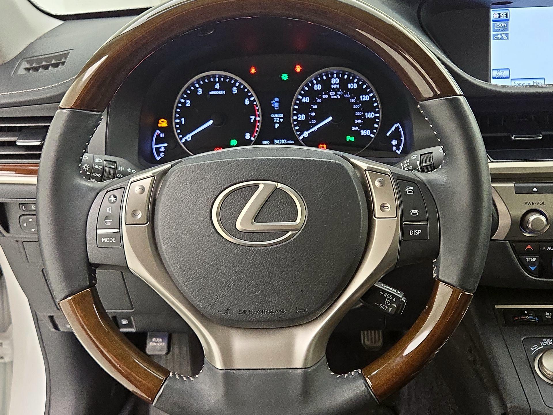 Thumbnail: 2014 Lexus ES - 10
